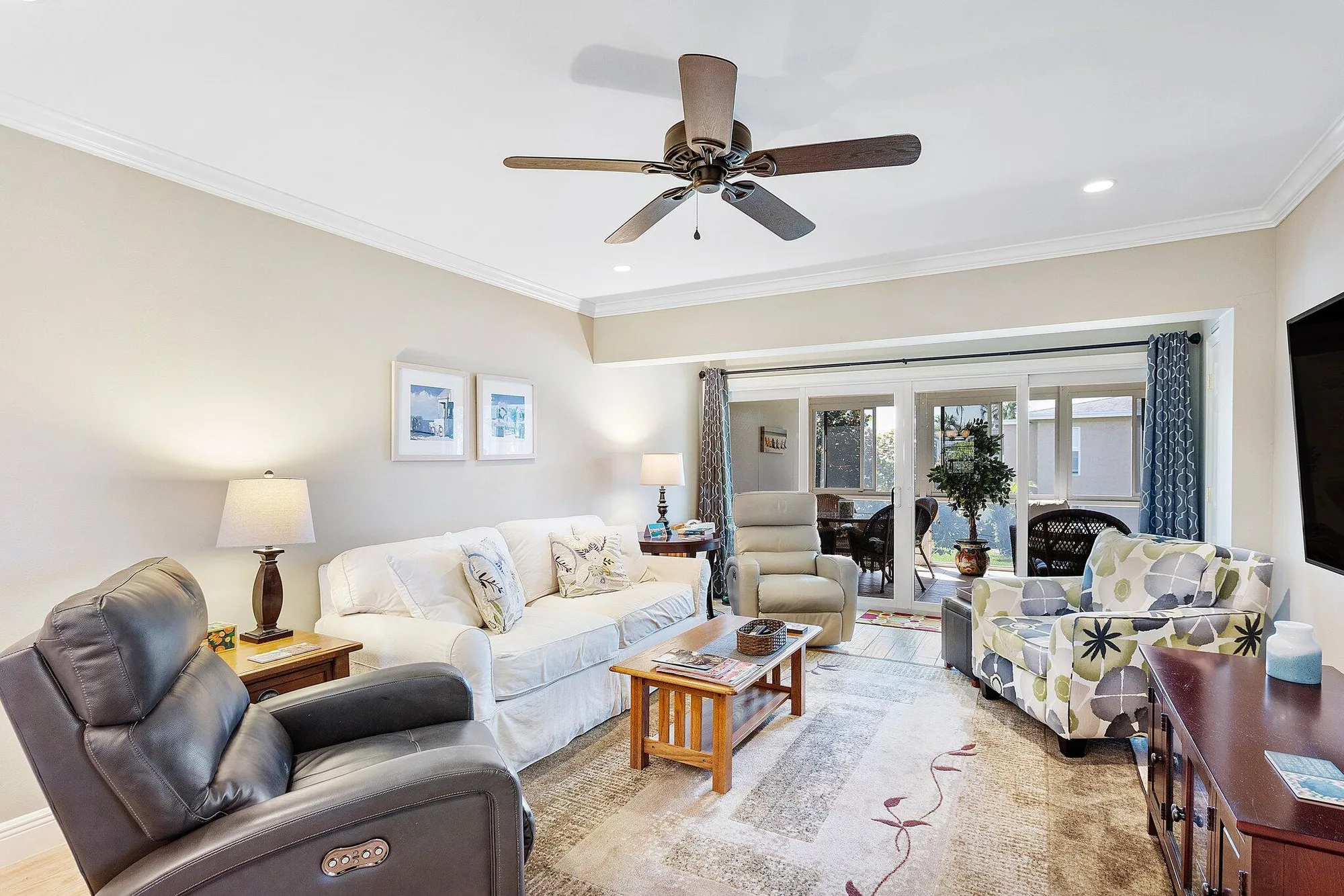 Property Slideshow image 12 of 39 | 1061 orange ter apt 204, Delray Beach, FL, 33445