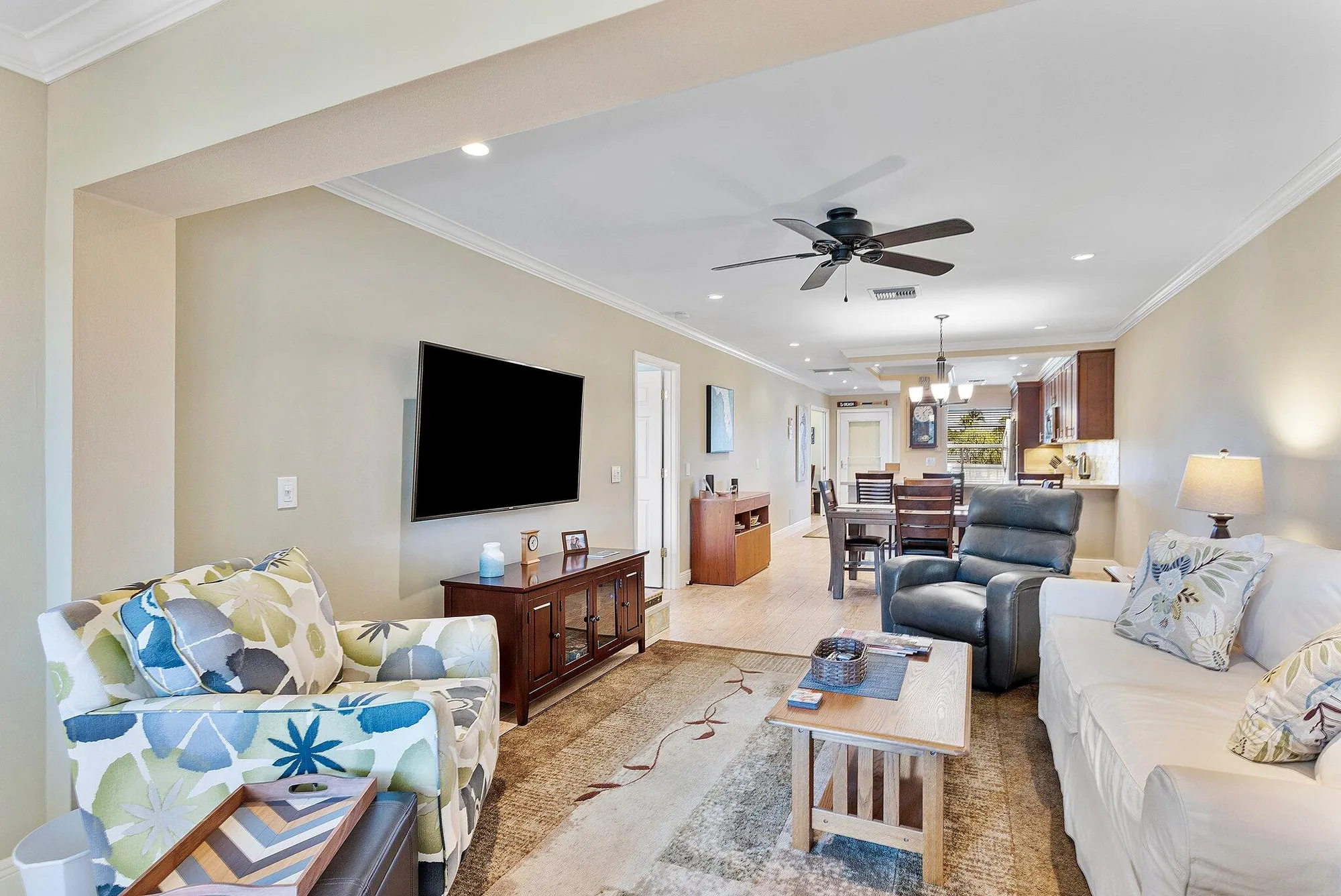 Property Slideshow image 13 of 39 | 1061 orange ter apt 204, Delray Beach, FL, 33445