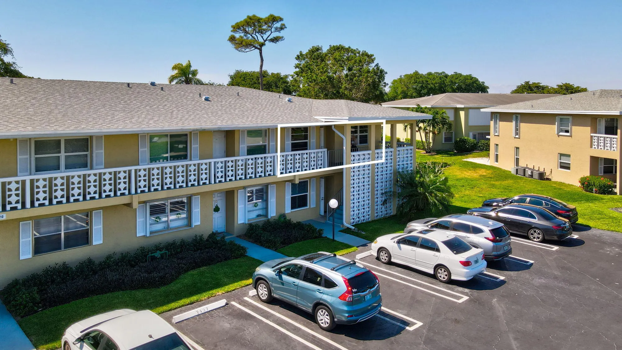 Property Slideshow image 24 of 39 | 1061 orange ter apt 204, Delray Beach, FL, 33445