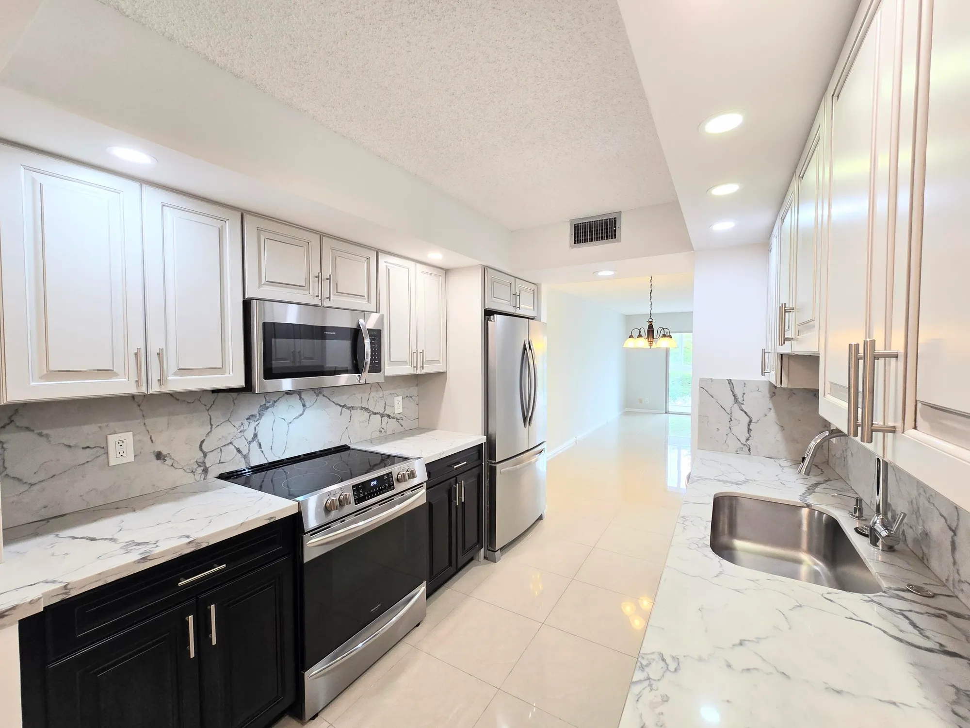 Property Slideshow image 14 of 23 | 1601 abaco dr e3, Coconut Creek, FL, 33066