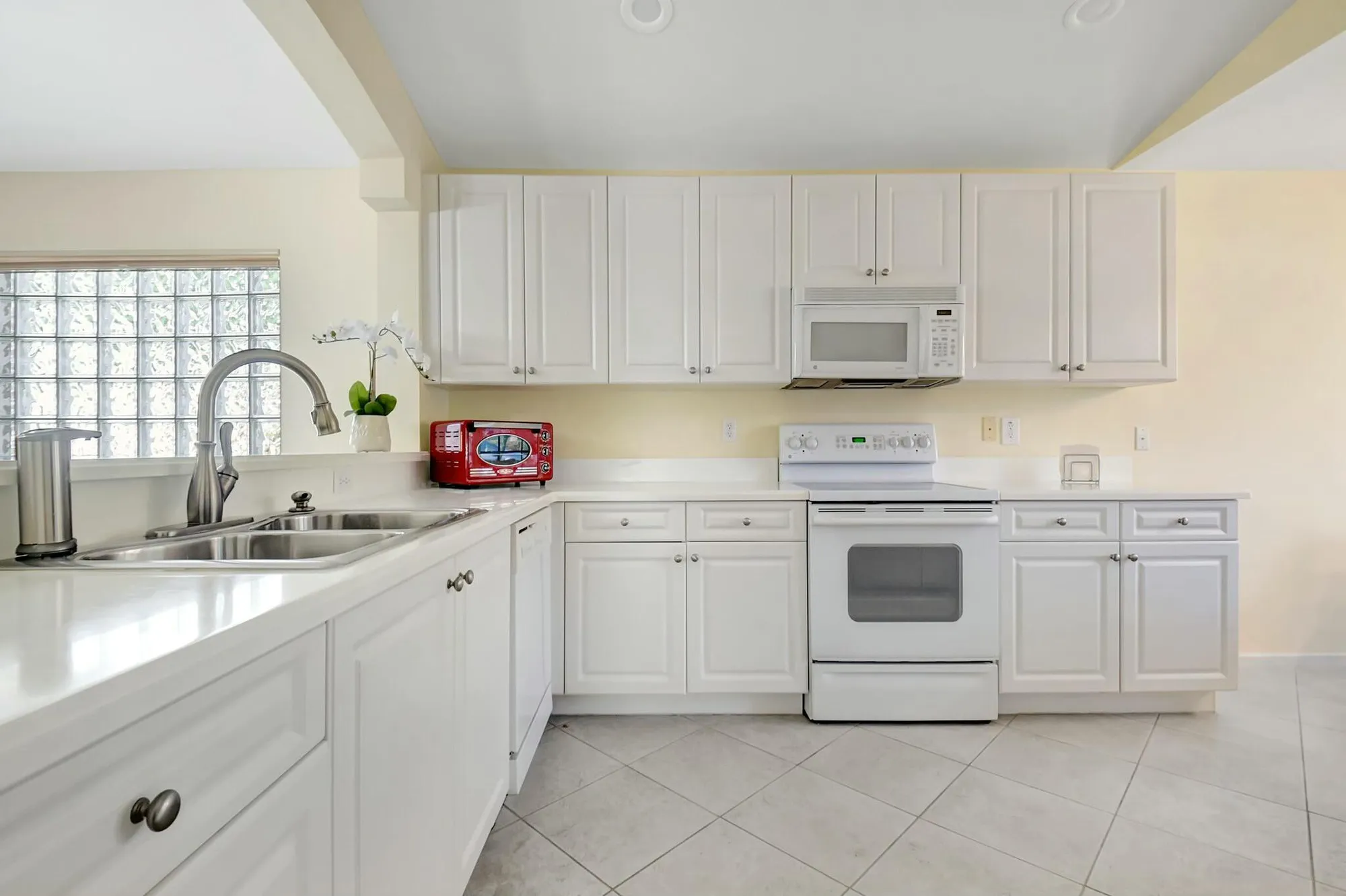 Property Slideshow image 9 of 27 | 7106 avila terrace way, Delray Beach, FL, 33446