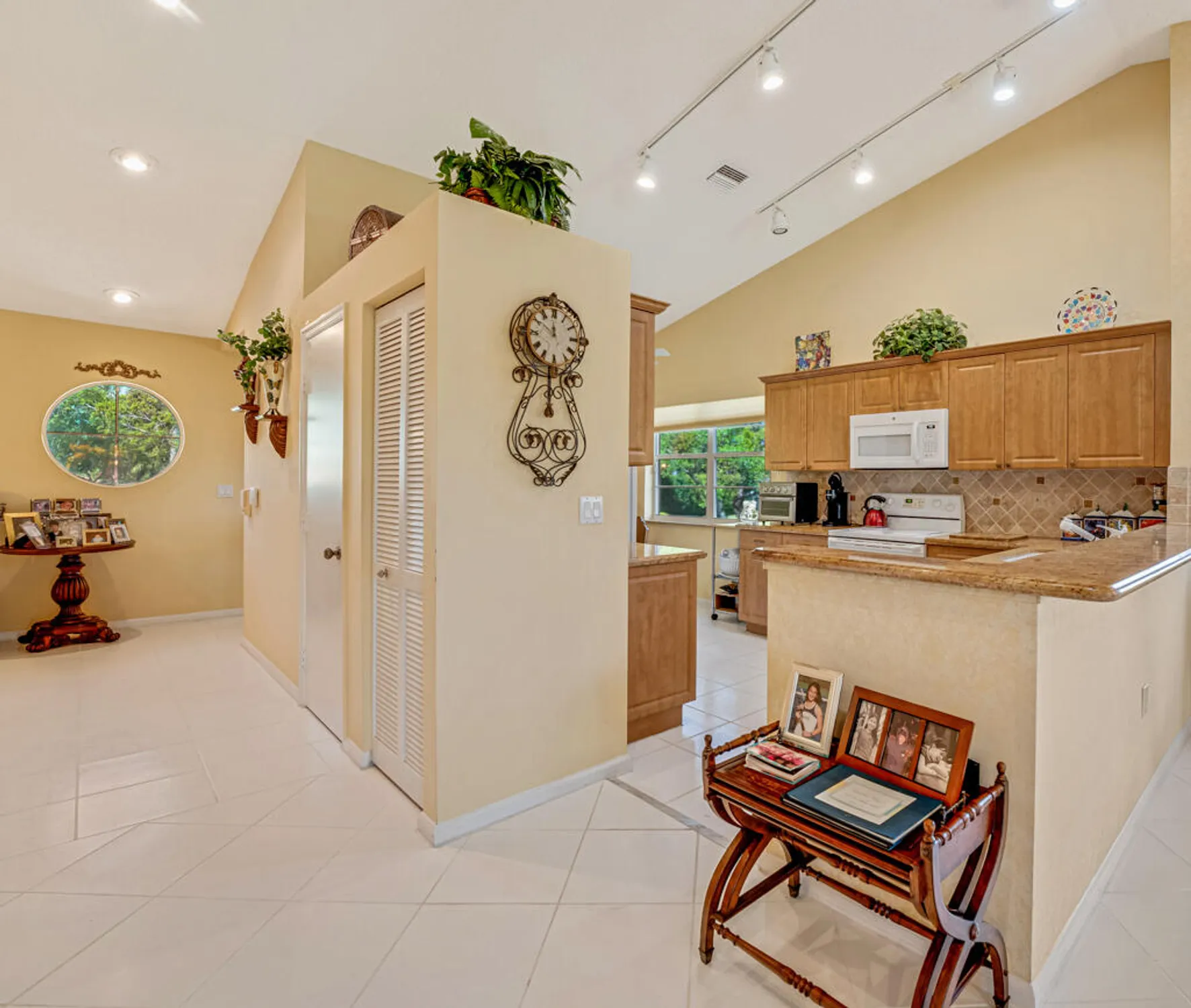 Property Slideshow image 18 of 49 | 9805 shadybrook 201 dr 201, Boynton Beach, FL, 33437