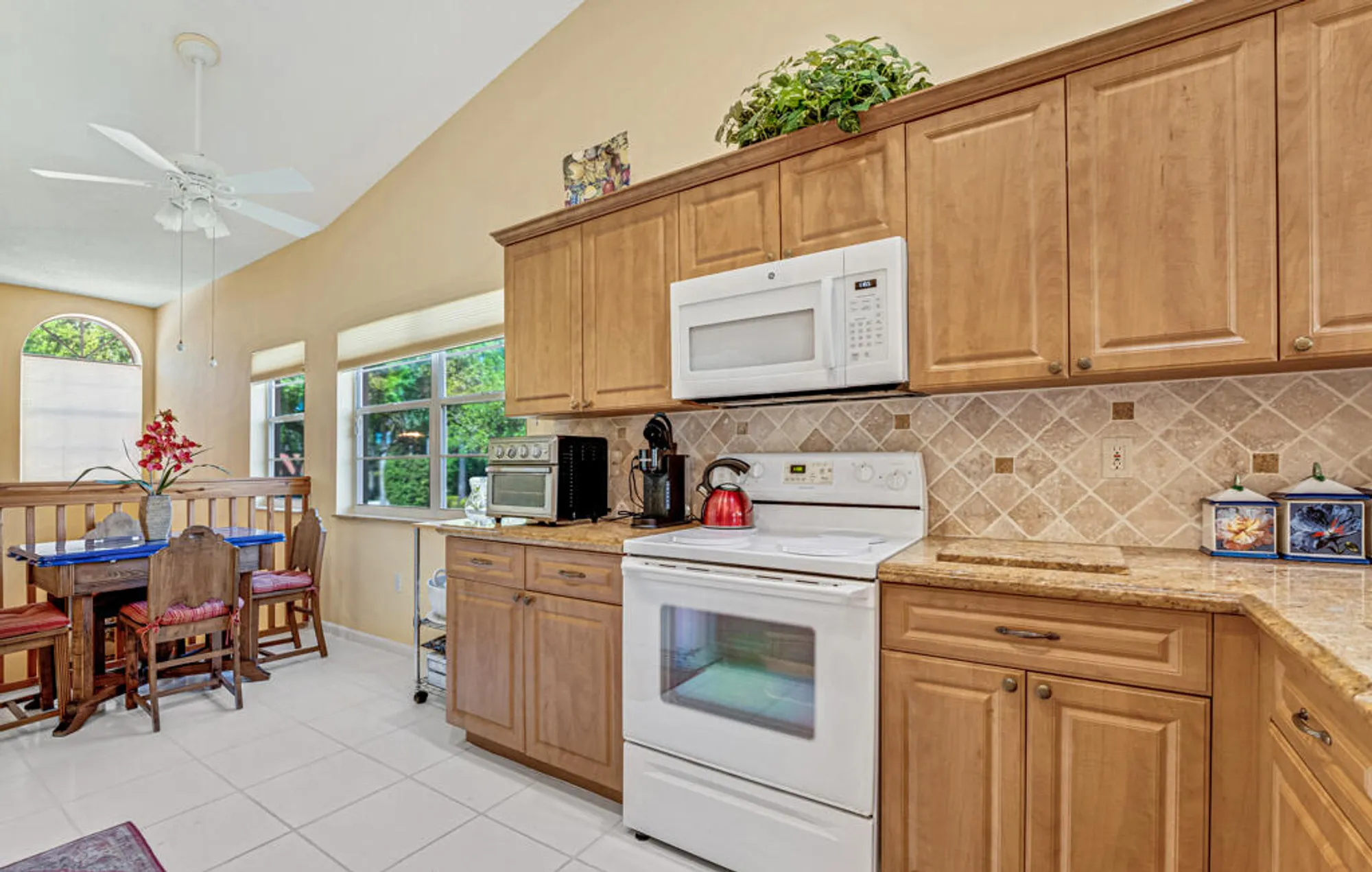 Property Slideshow image 21 of 49 | 9805 shadybrook 201 dr 201, Boynton Beach, FL, 33437