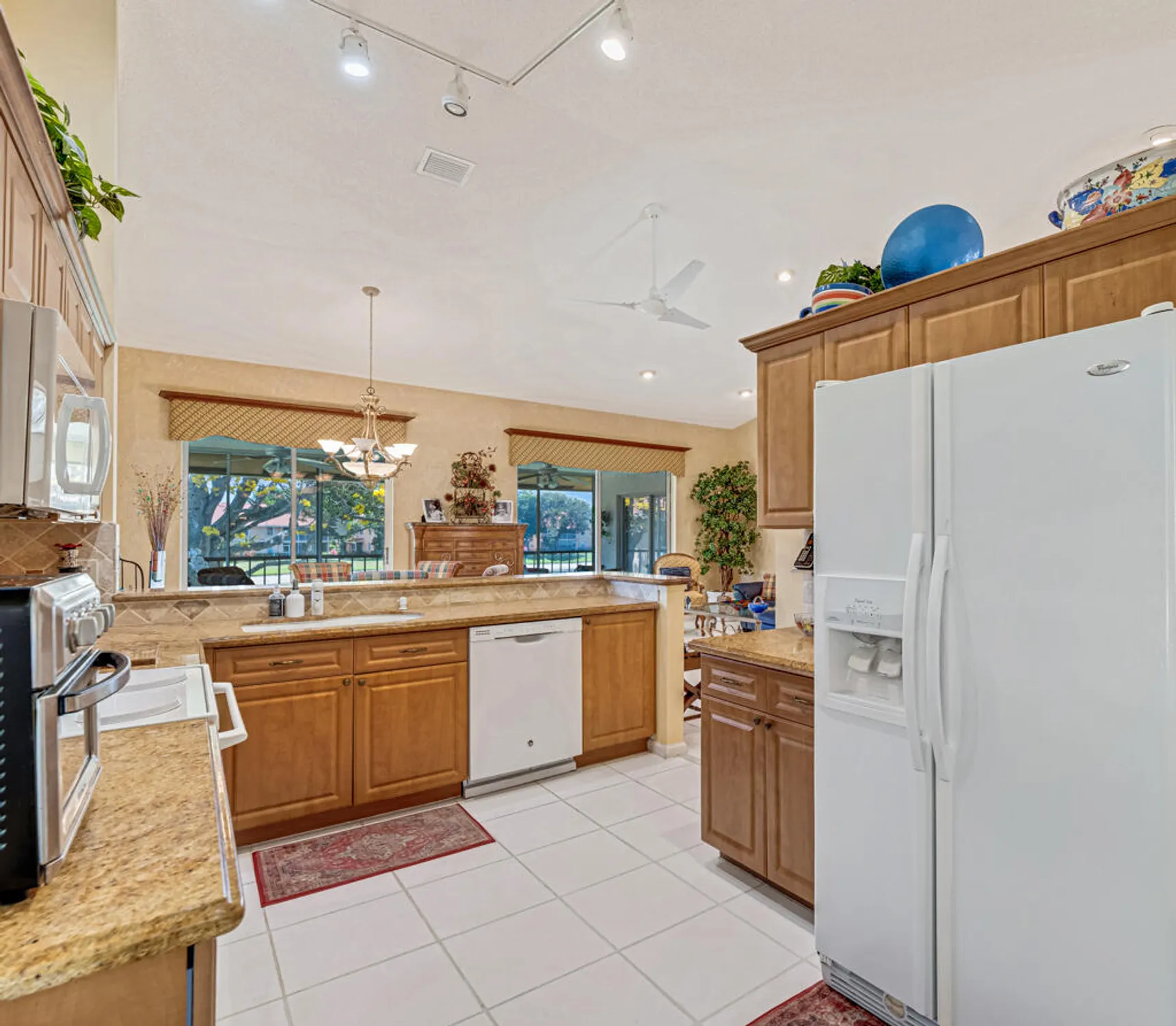 Property Slideshow image 25 of 49 | 9805 shadybrook 201 dr 201, Boynton Beach, FL, 33437