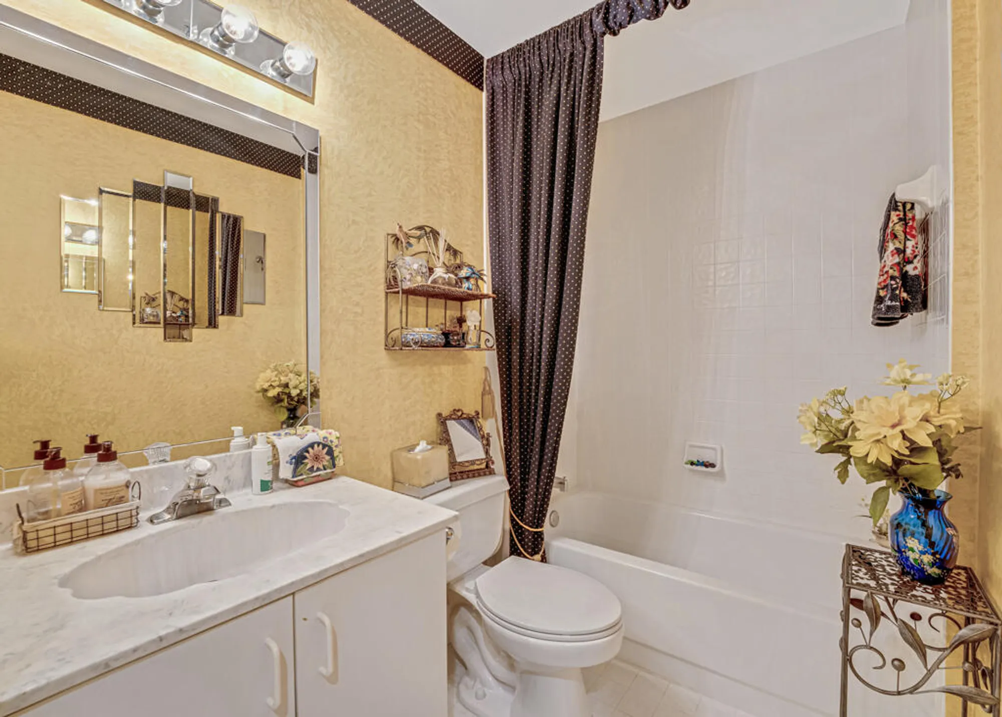 Property Slideshow image 35 of 49 | 9805 shadybrook 201 dr 201, Boynton Beach, FL, 33437