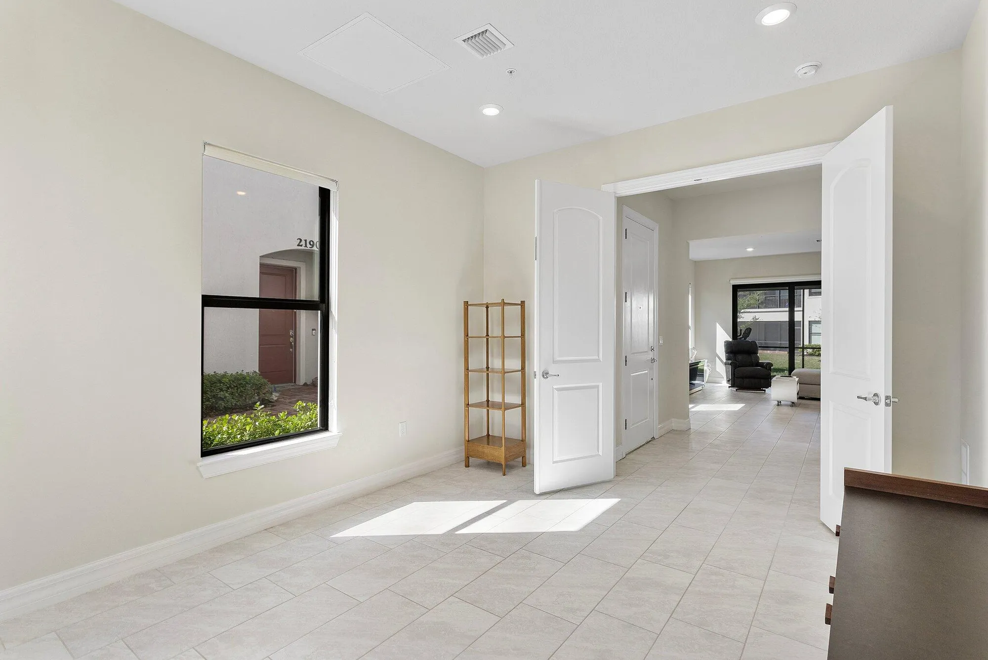 Property Slideshow image 15 of 40 | 21908 canadensis cir # 101, Boca Raton, FL, 33428