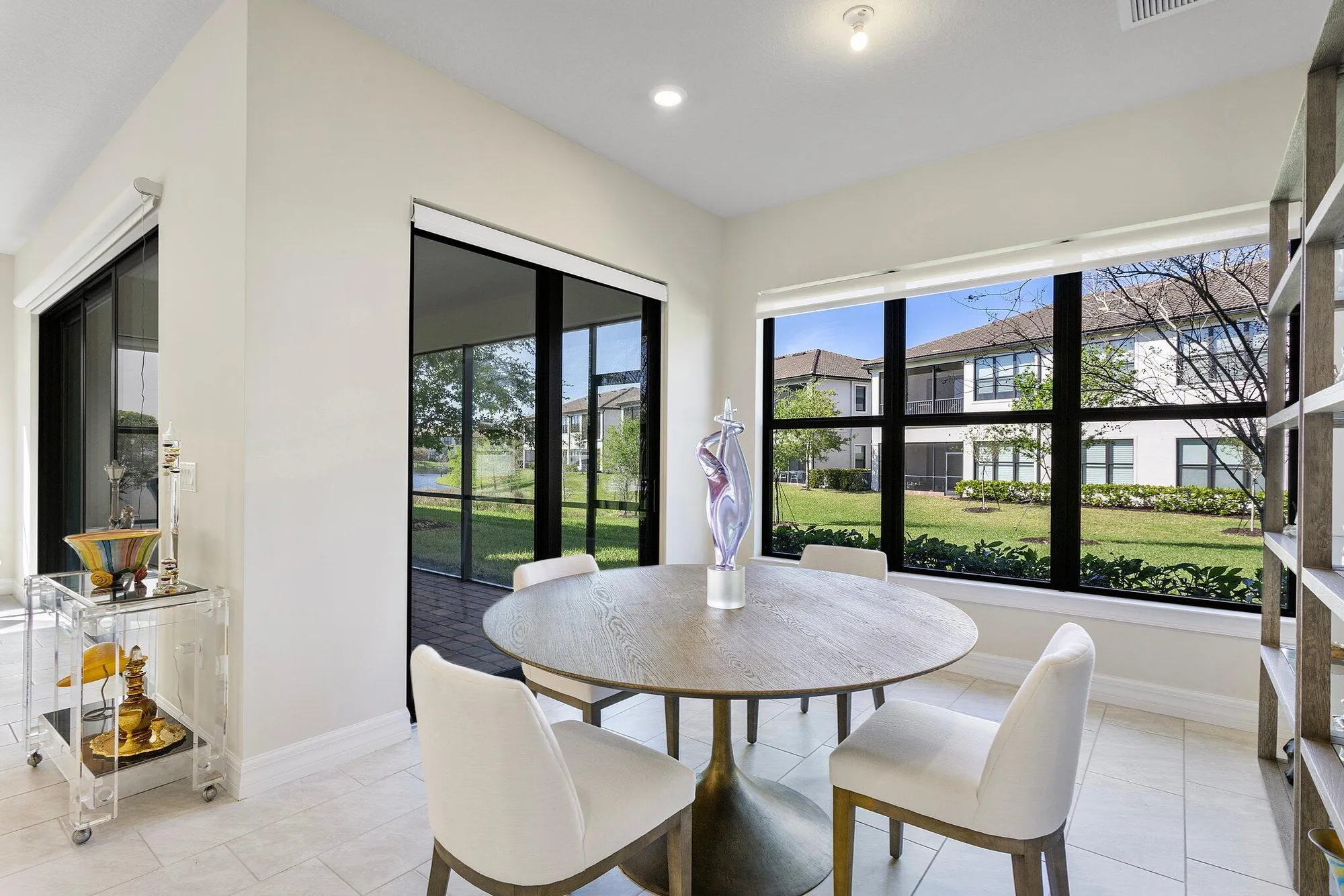 Property Slideshow image 11 of 40 | 21908 canadensis cir # 101, Boca Raton, FL, 33428