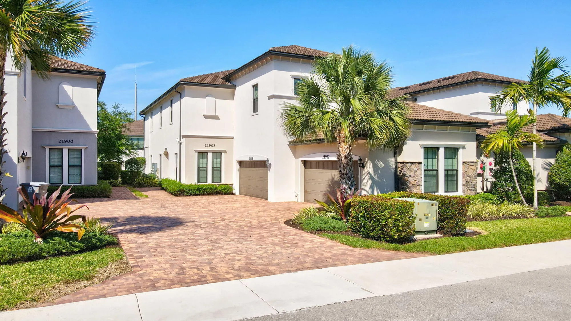 Property Slideshow image 1 of 40 | 21908 canadensis cir # 101, Boca Raton, FL, 33428
