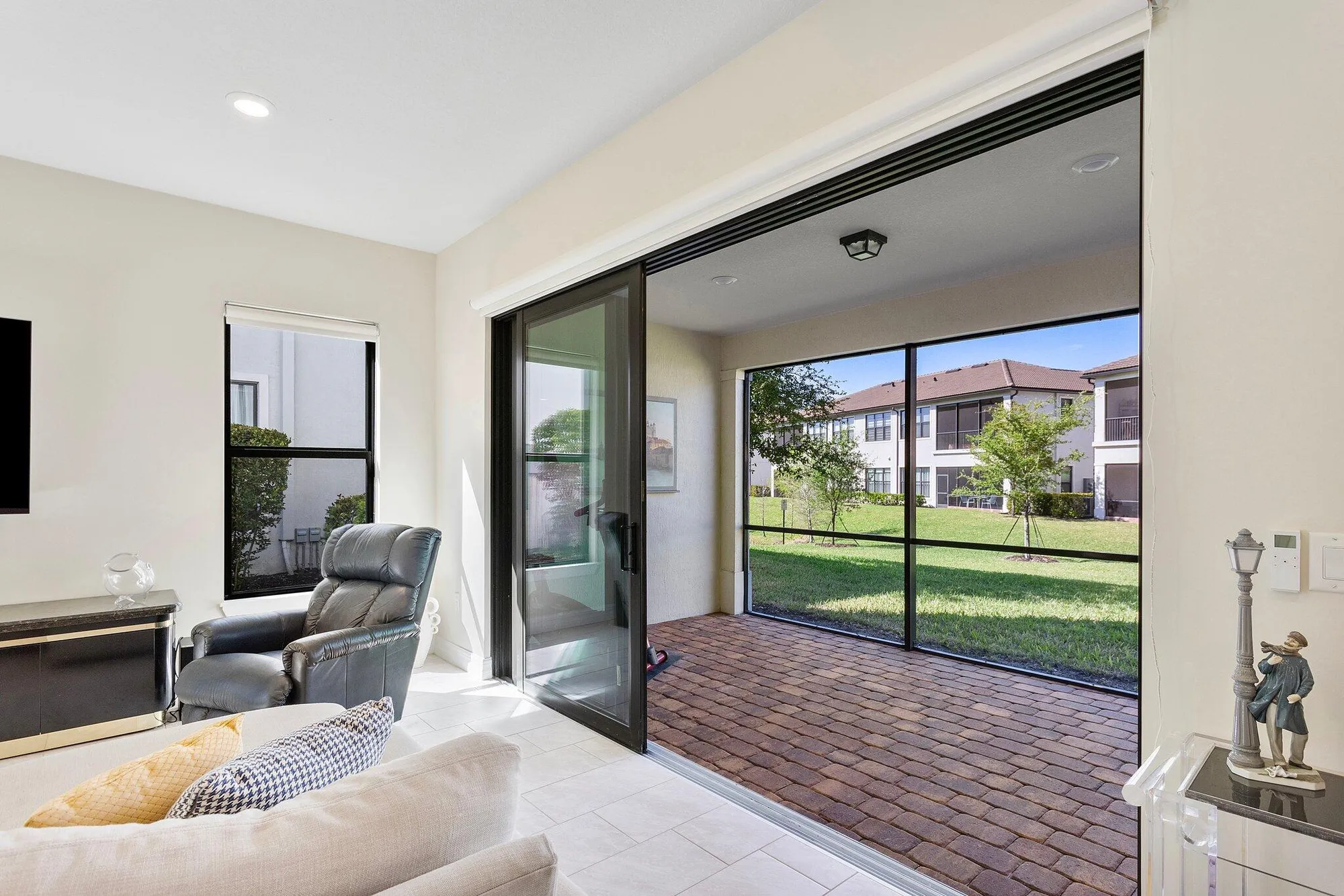 Property Slideshow image 6 of 40 | 21908 canadensis cir # 101, Boca Raton, FL, 33428