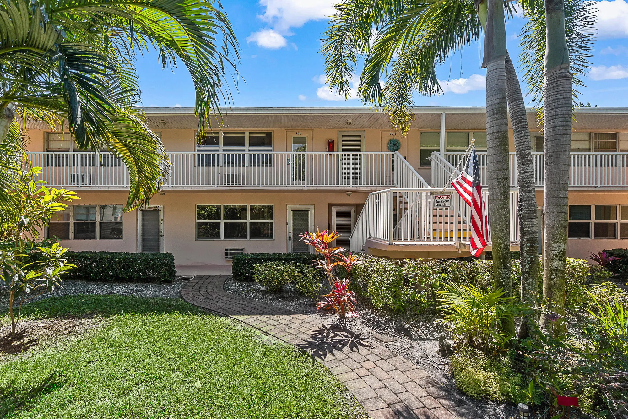 Property Slideshow image 18 of 38 | 231 dorchester j, West Palm Beach, FL, 33417