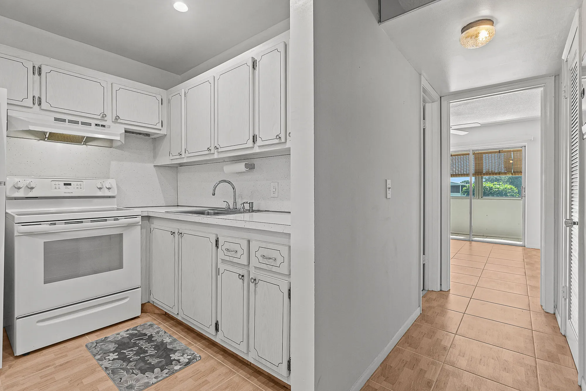 Property Slideshow image 7 of 38 | 231 dorchester j, West Palm Beach, FL, 33417