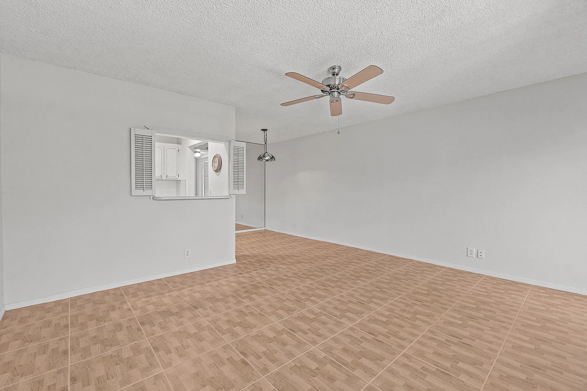 Property Slideshow image 5 of 38 | 231 dorchester j, West Palm Beach, FL, 33417