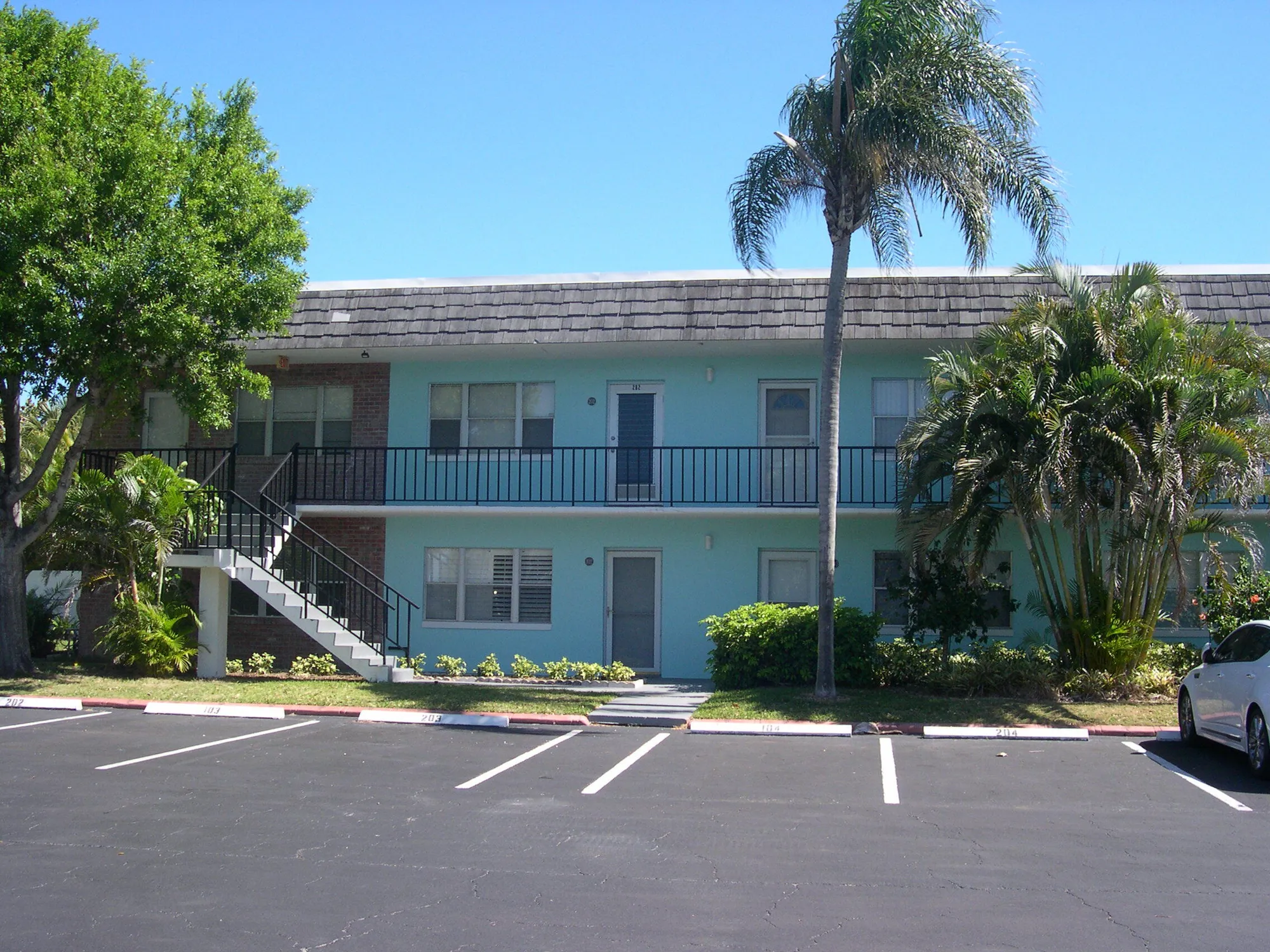 Property Slideshow image 1 of 27 | 1200 colonnades dr 201, Fort Pierce, FL, 34949