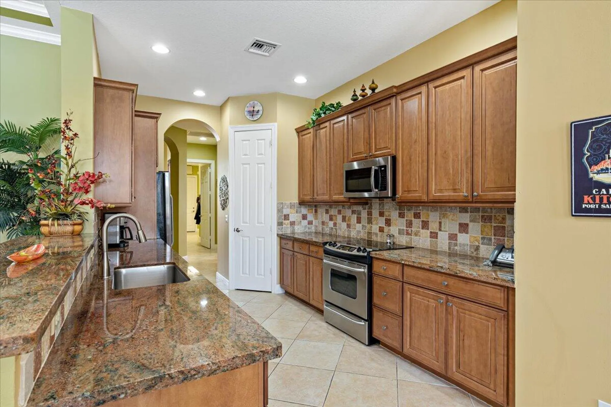 Property Slideshow image 16 of 116 | 9925 sw nuova way, Port Saint Lucie, FL, 34986