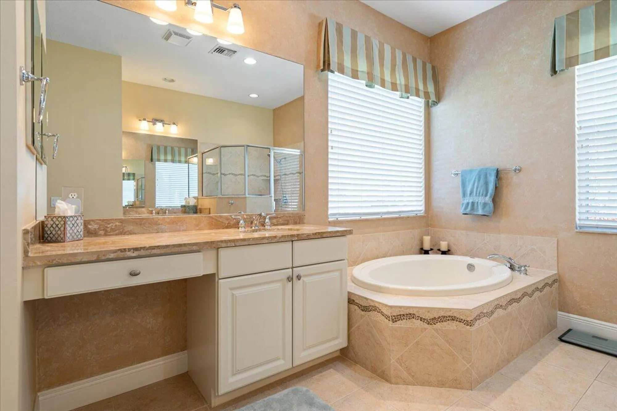 Property Slideshow image 29 of 116 | 9925 sw nuova way, Port Saint Lucie, FL, 34986