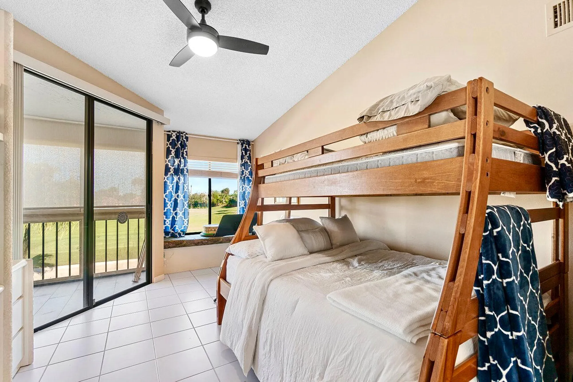 Property Slideshow image 25 of 74 | 7290 clunie pl 14404, Delray Beach, FL, 33446