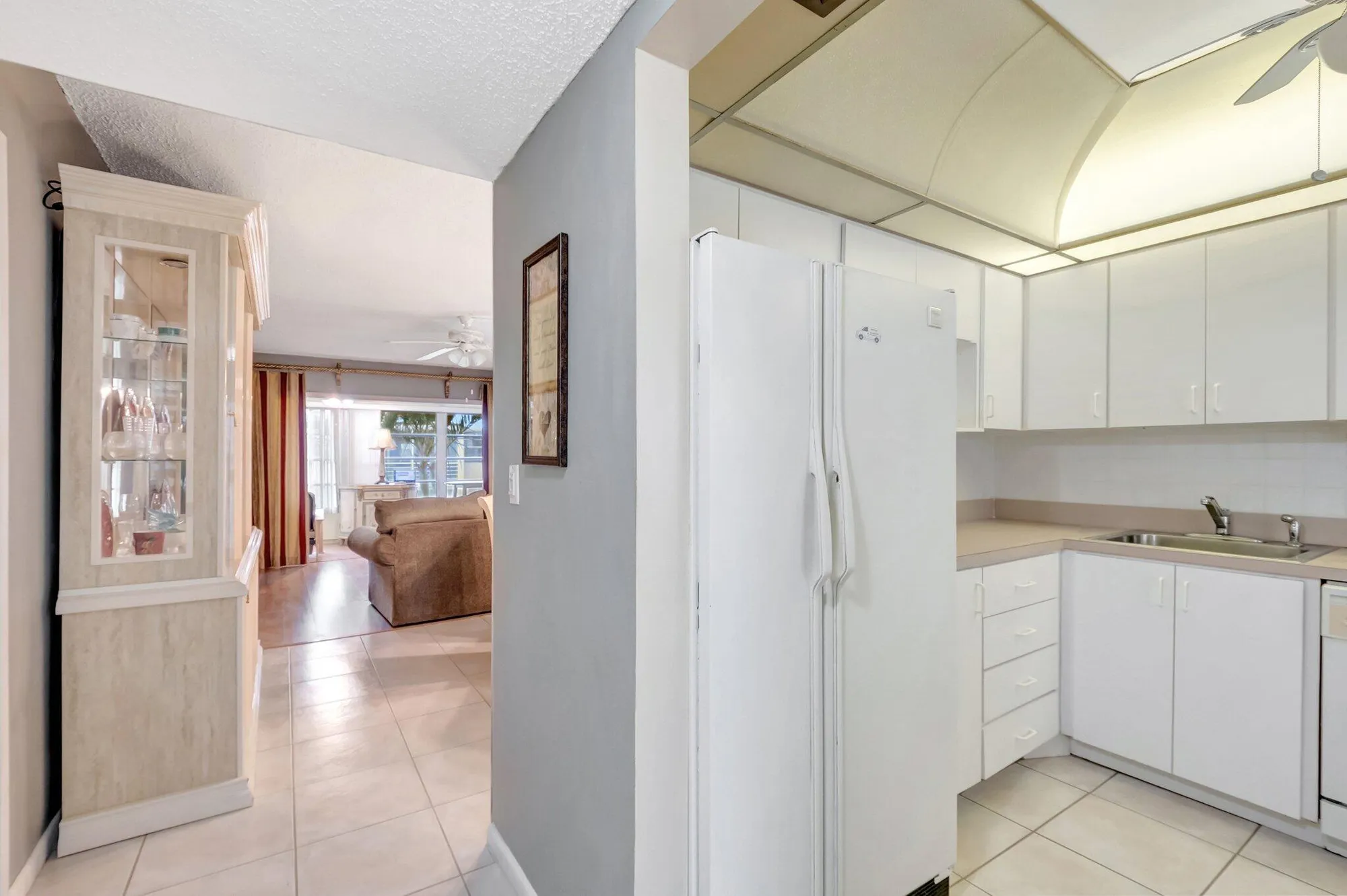 Property Slideshow image 6 of 38 | 1 abbey ln 201, Delray Beach, FL, 33446