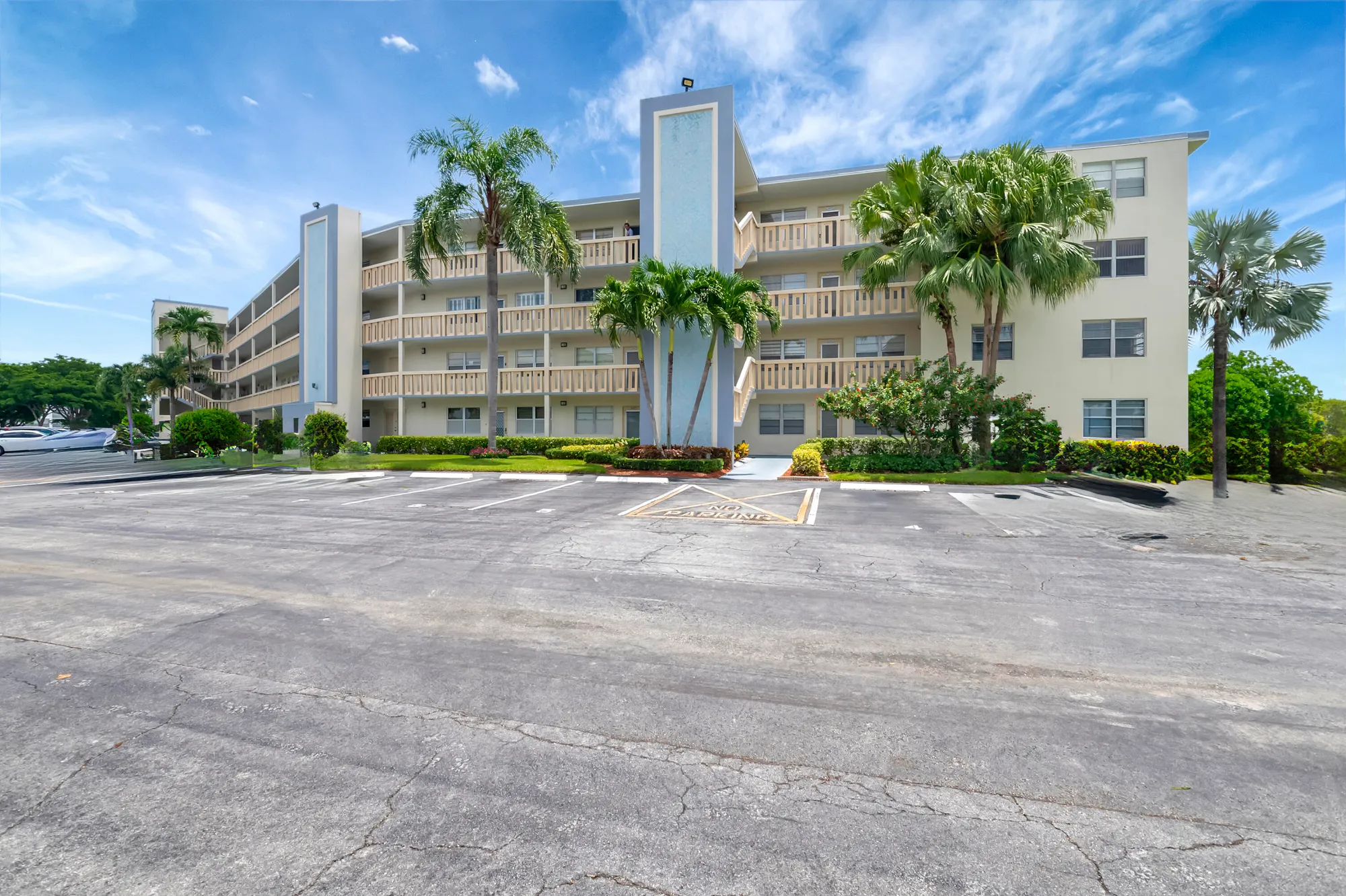 Property Slideshow image 4 of 33 | 4068 ainslie d # 406, Boca Raton, FL, 33434
