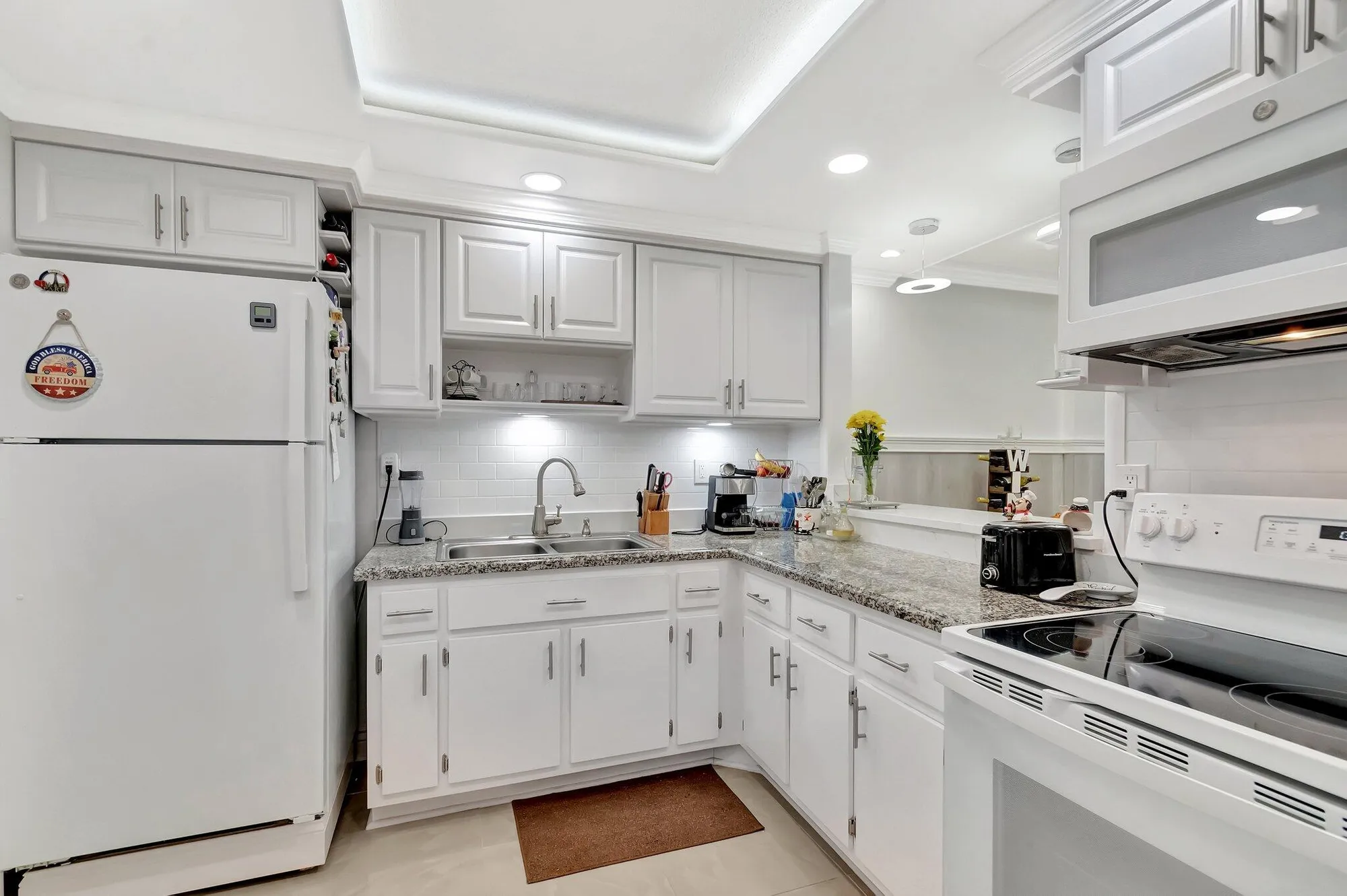 Property Slideshow image 4 of 37 | 2616 garden dr 112, Lake Worth, FL, 33461