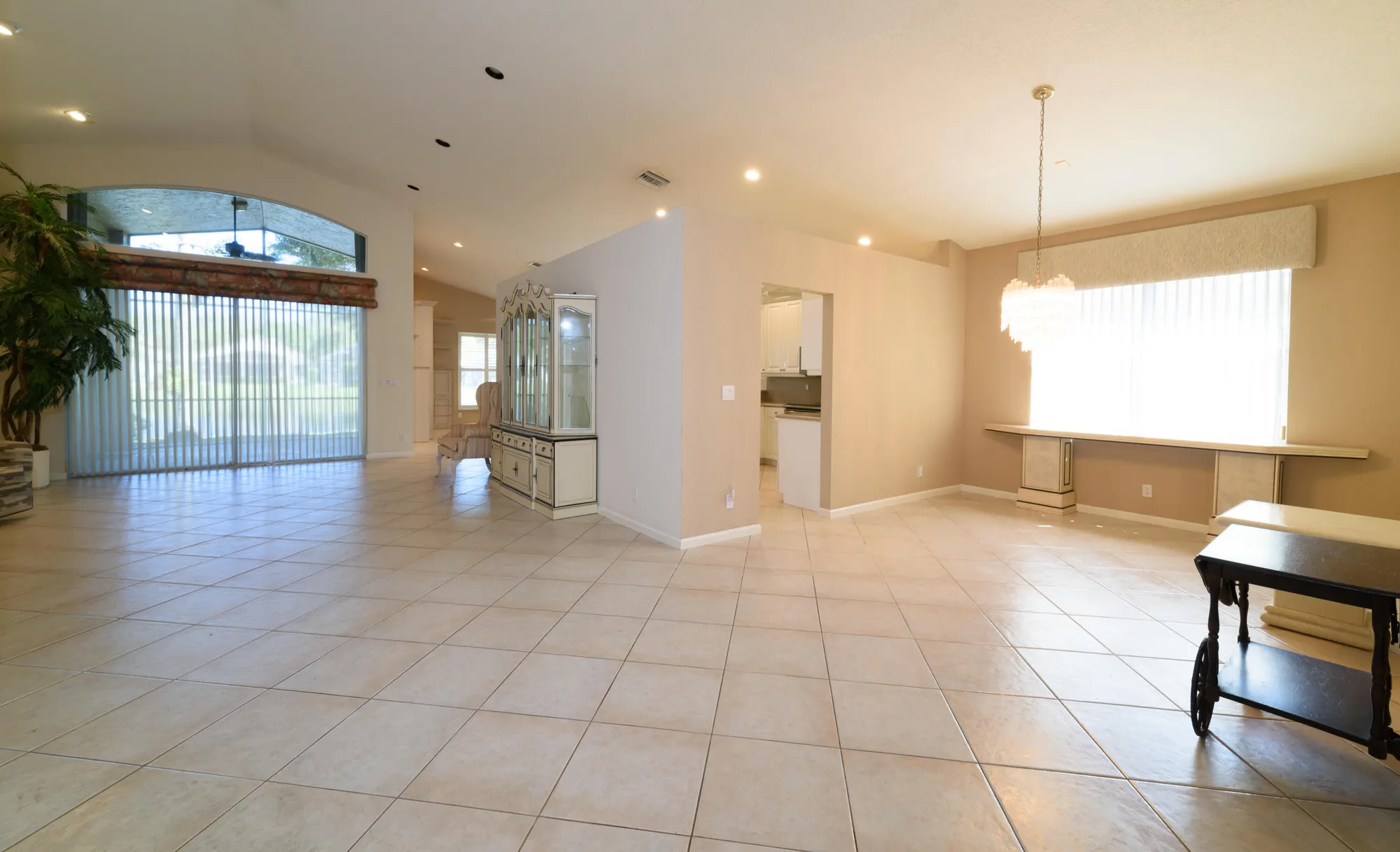 Property Slideshow image 7 of 21 | 10102 diamond lake rd, Boynton Beach, FL, 33437