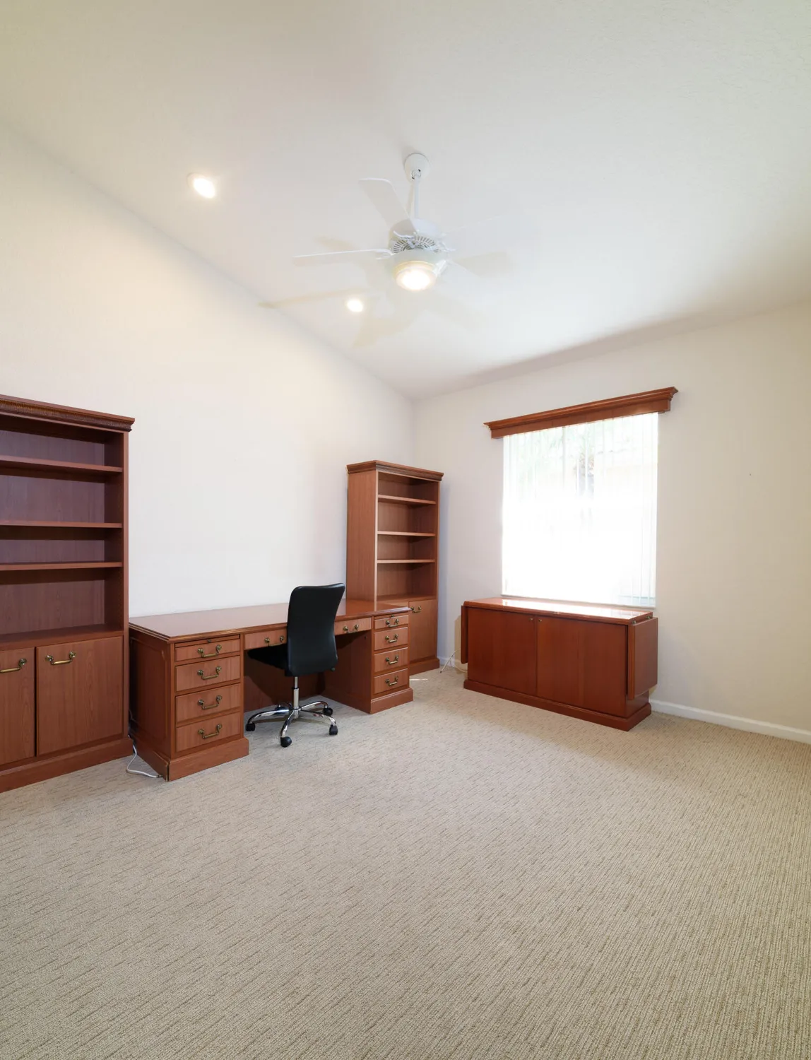 Property Slideshow image 13 of 21 | 10102 diamond lake rd, Boynton Beach, FL, 33437