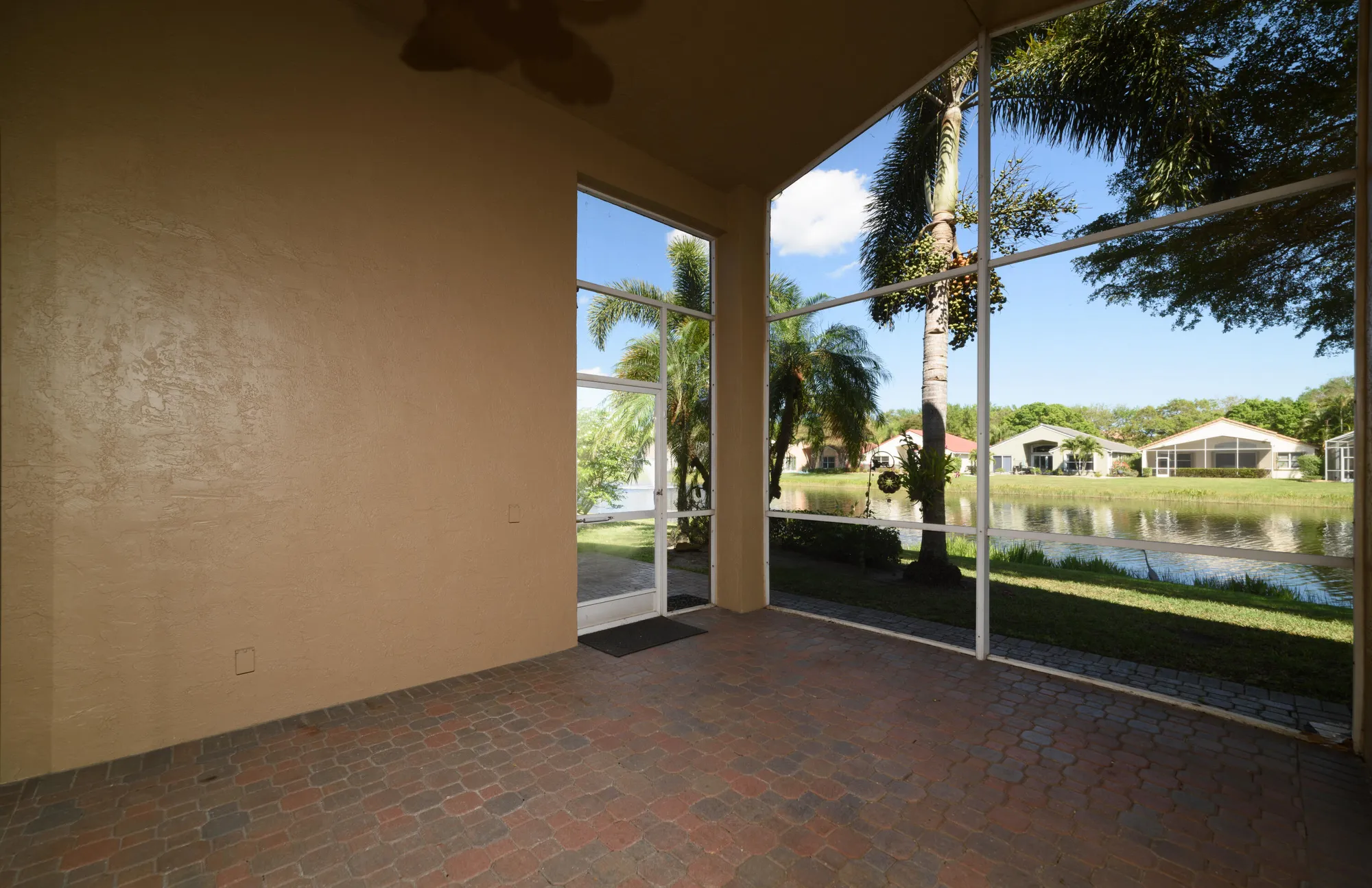Property Slideshow image 16 of 21 | 10102 diamond lake rd, Boynton Beach, FL, 33437