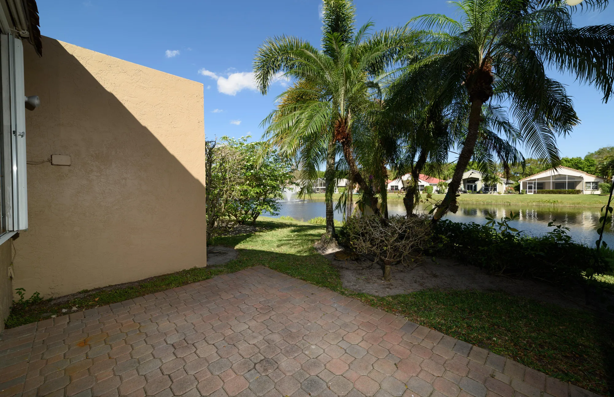Property Slideshow image 17 of 21 | 10102 diamond lake rd, Boynton Beach, FL, 33437