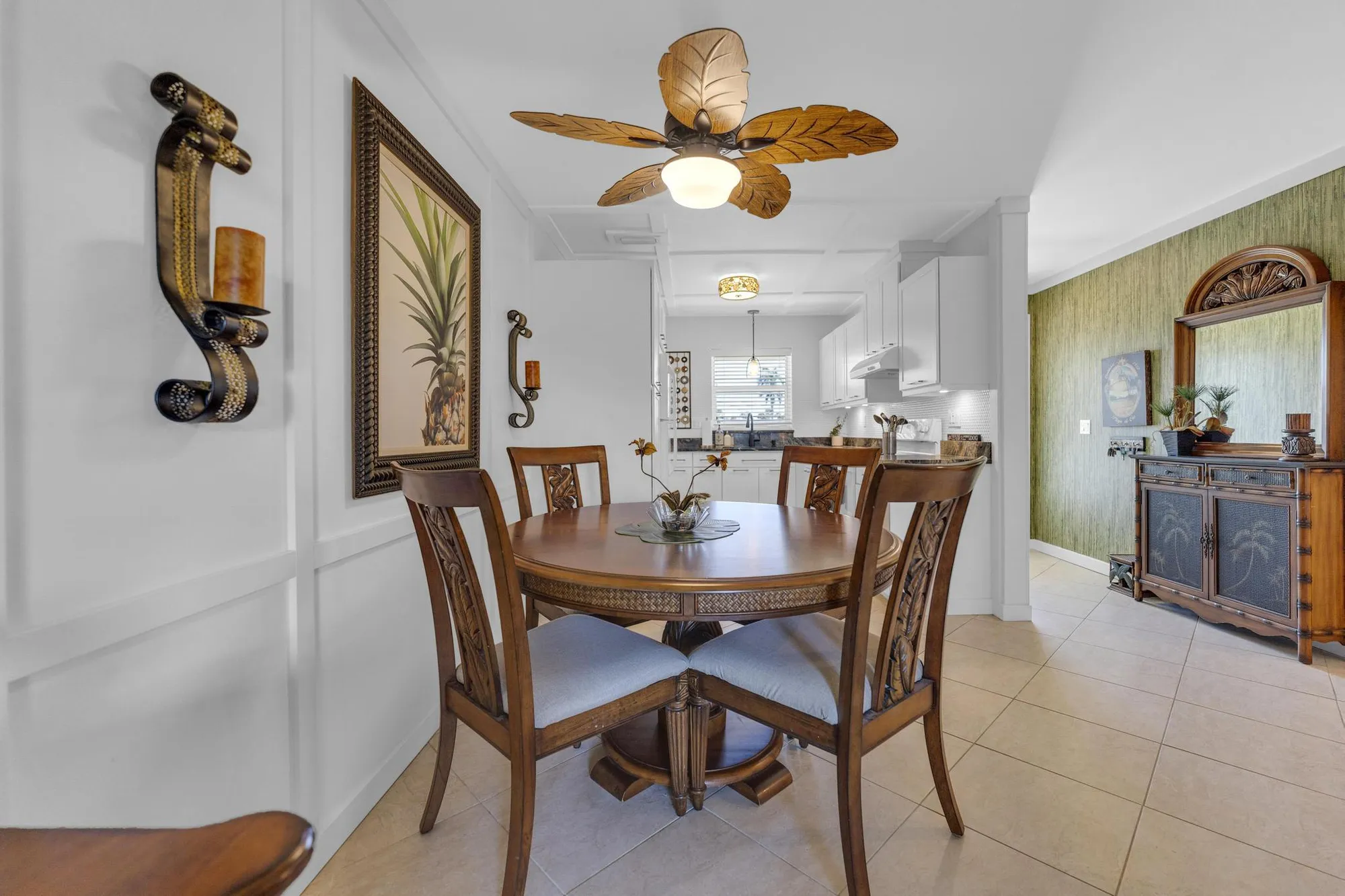 Property Slideshow image 8 of 45 | 2533 dudley dr e, West Palm Beach, FL, 33415