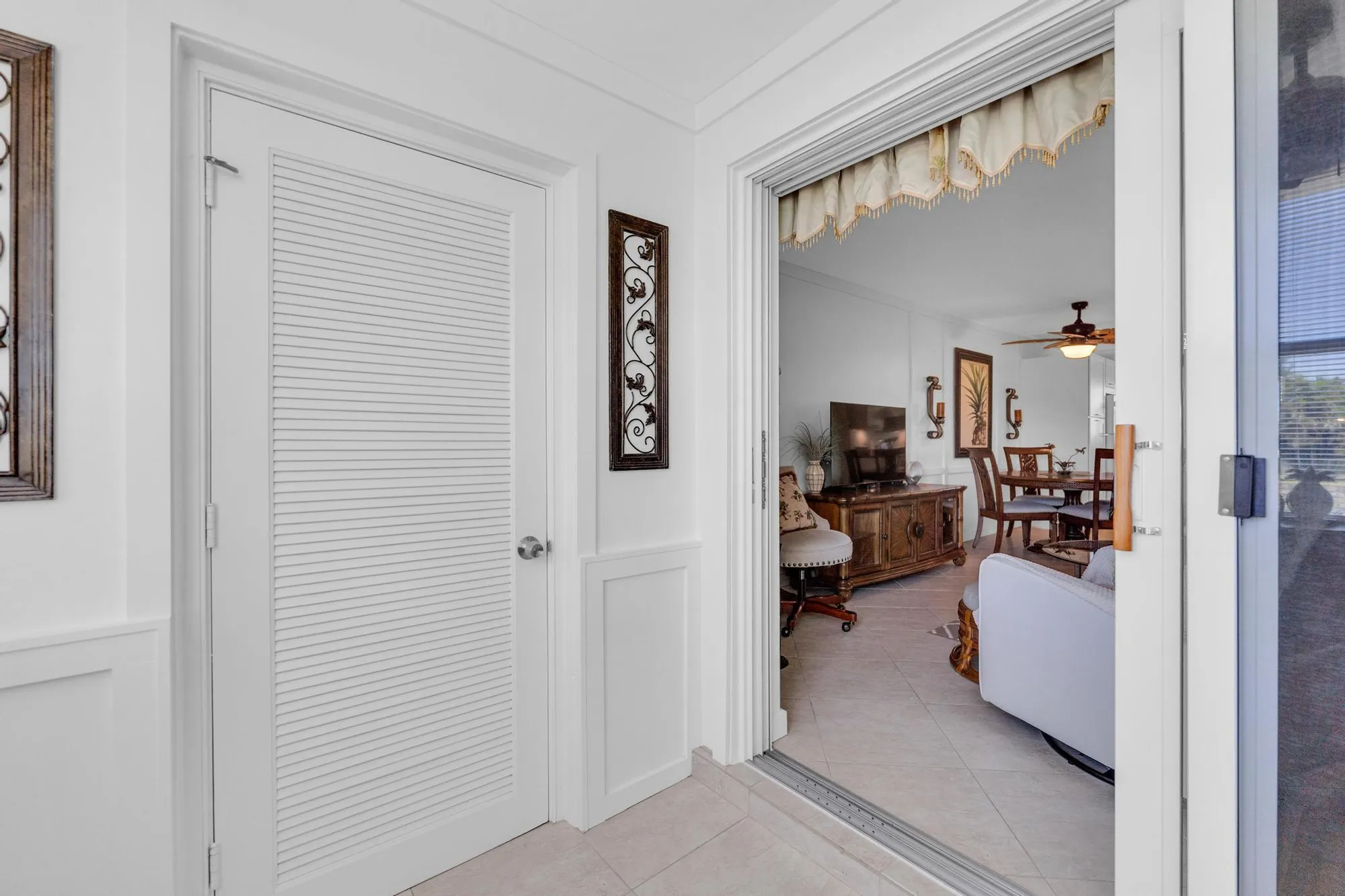 Property Slideshow image 28 of 45 | 2533 dudley dr e, West Palm Beach, FL, 33415