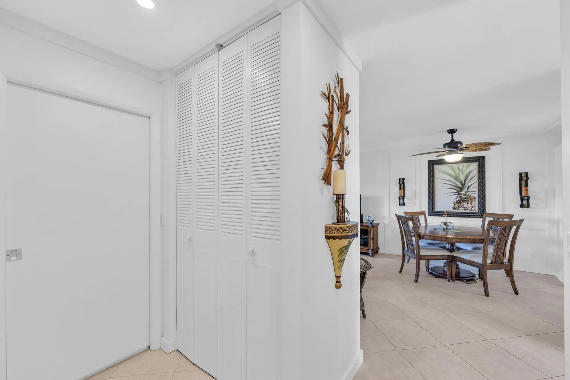 Property Slideshow image 29 of 45 | 2533 dudley dr e, West Palm Beach, FL, 33415