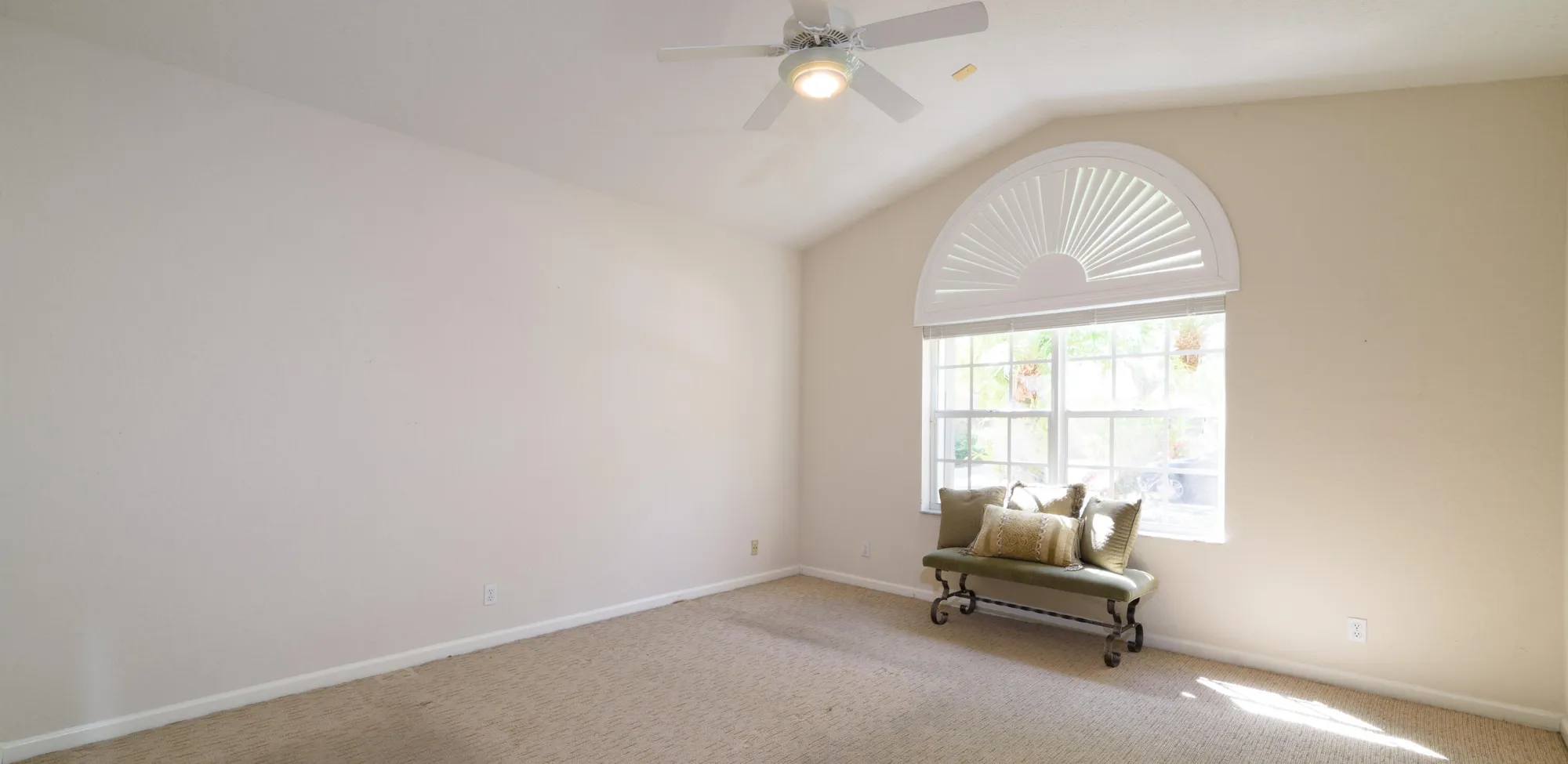 Property Slideshow image 12 of 21 | 10102 diamond lake rd, Boynton Beach, FL, 33437