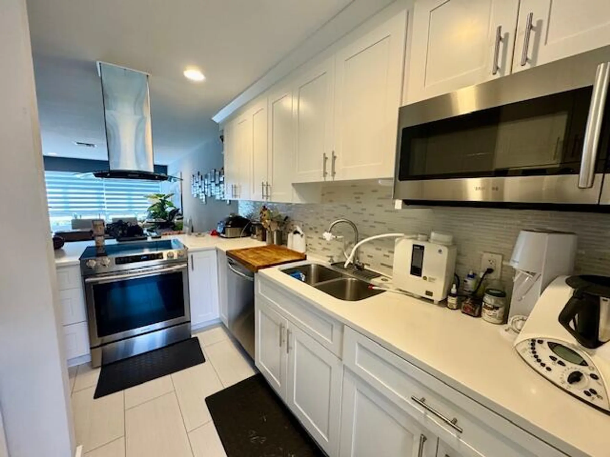 Property Slideshow image 9 of 38 | 2510 black olive blvd apt 203, Delray Beach, FL, 33445