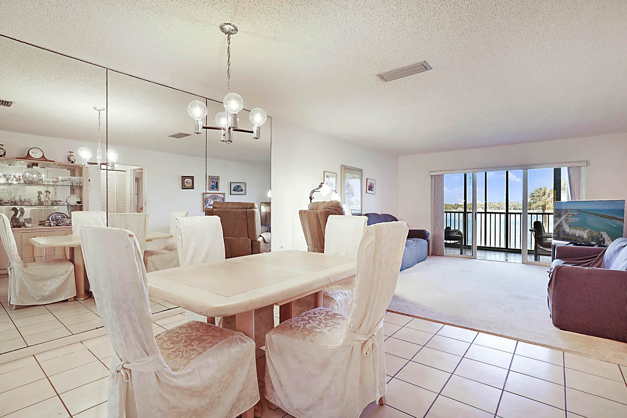 Property Slideshow image 9 of 40 | 300 intracoastal pl apt 203, Tequesta, FL, 33469