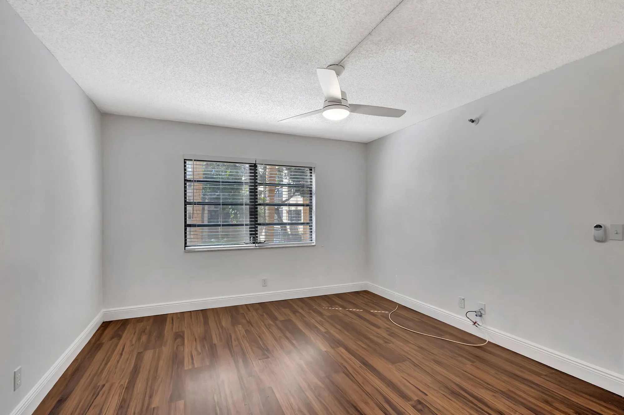 Property Slideshow image 13 of 36 | 4700 lucerne lakes blvd 206, Lake Worth, FL, 33467