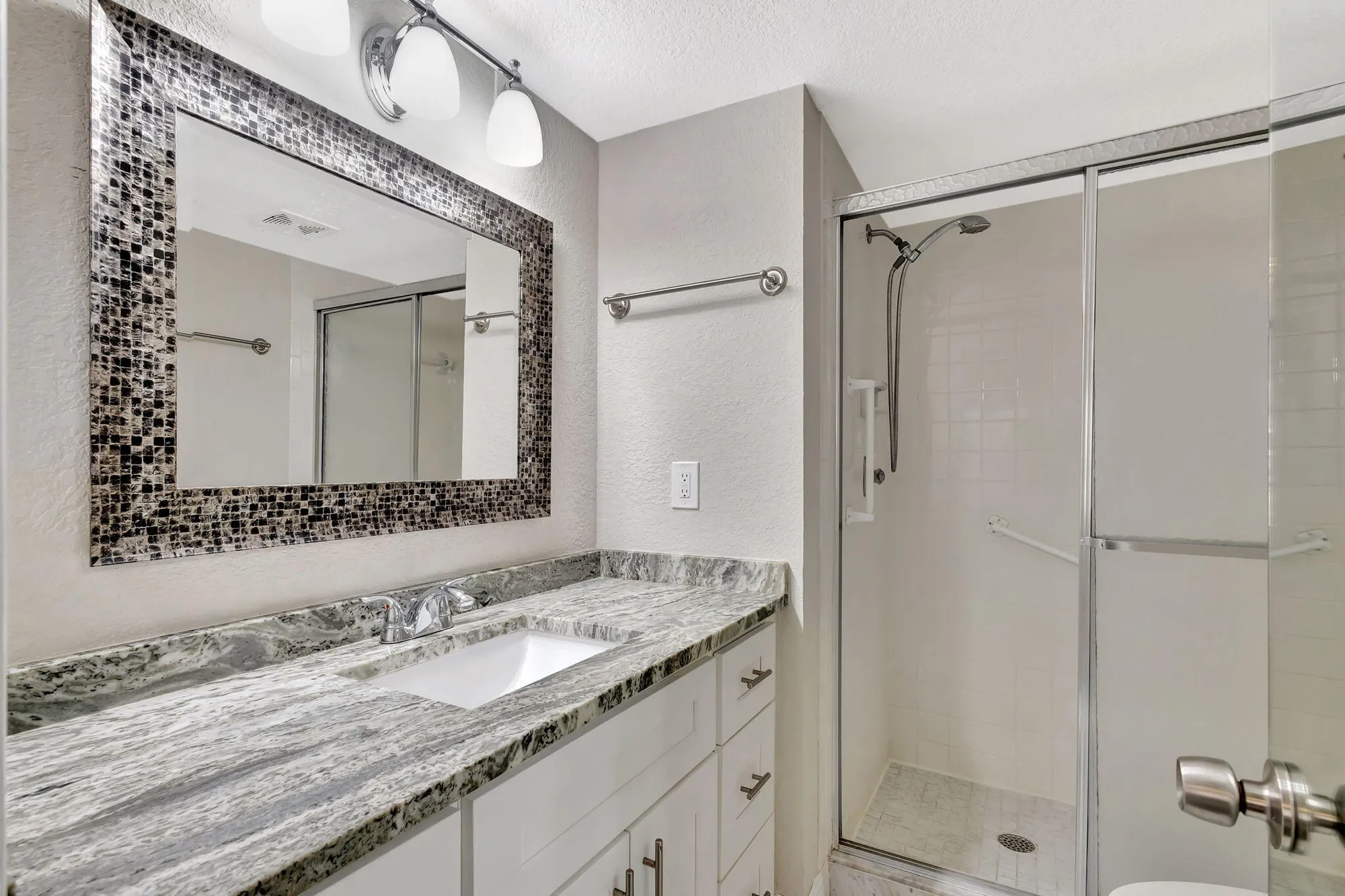 Property Slideshow image 25 of 36 | 4700 lucerne lakes blvd 206, Lake Worth, FL, 33467