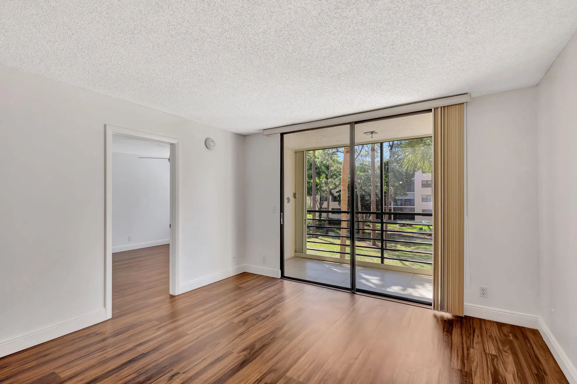 Property Slideshow image 18 of 36 | 4700 lucerne lakes blvd 206, Lake Worth, FL, 33467