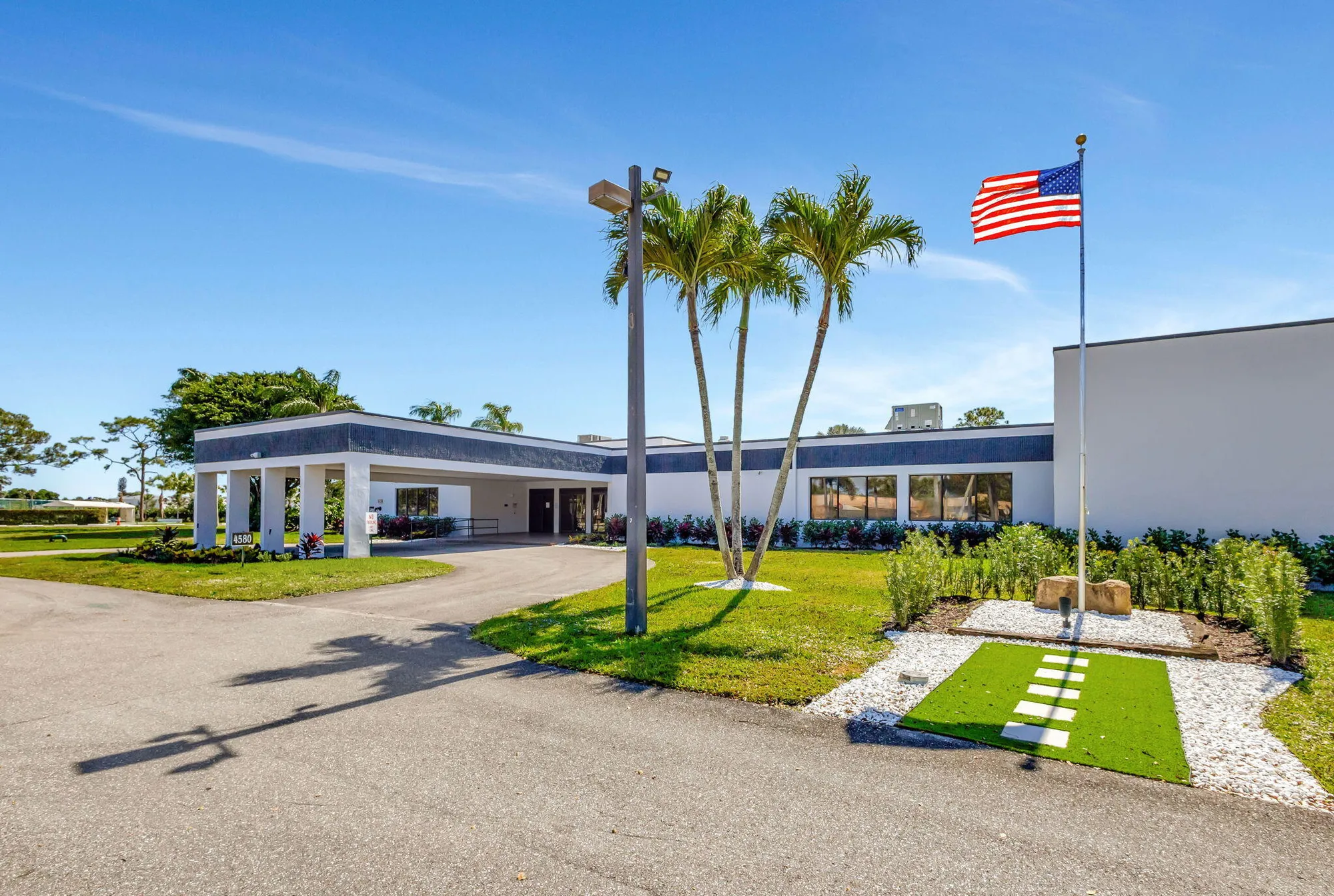 Property Slideshow image 28 of 36 | 4700 lucerne lakes blvd 206, Lake Worth, FL, 33467