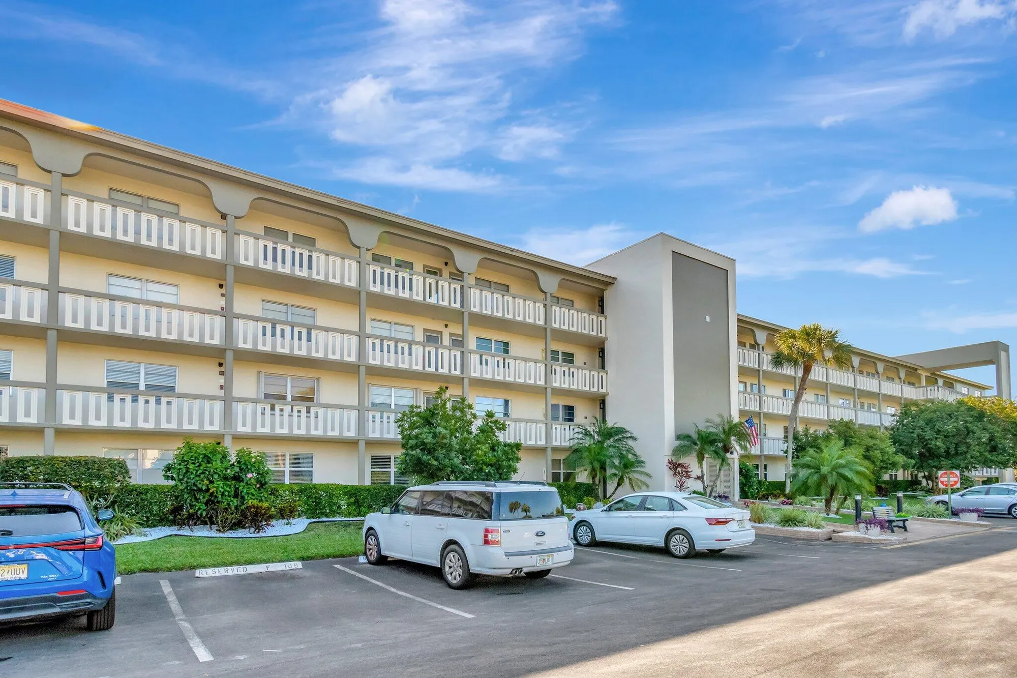 Property Slideshow image 43 of 116 | 2901 victoria cir f2, Coconut Creek, FL, 33066