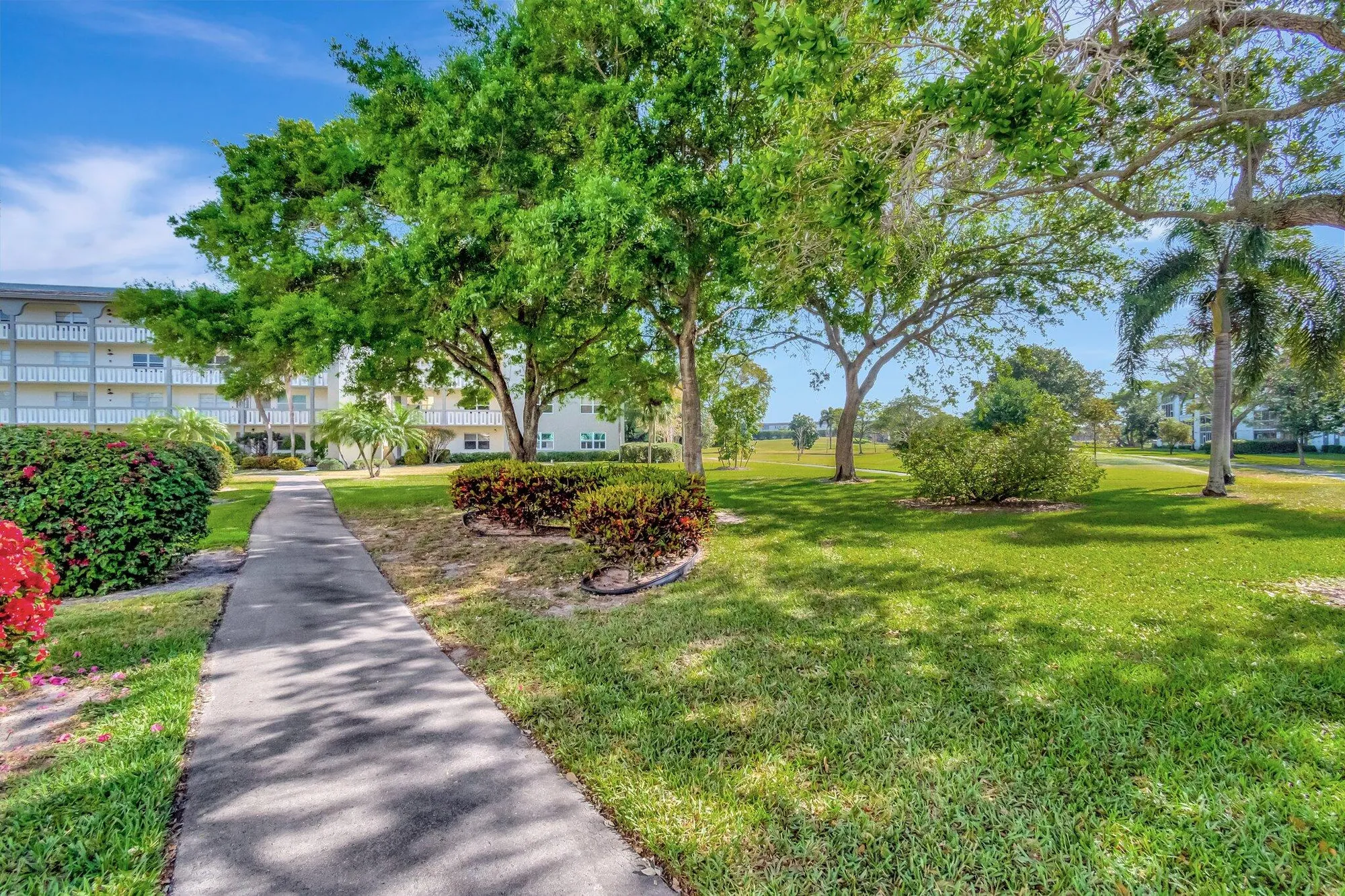 Property Slideshow image 44 of 116 | 2901 victoria cir f2, Coconut Creek, FL, 33066