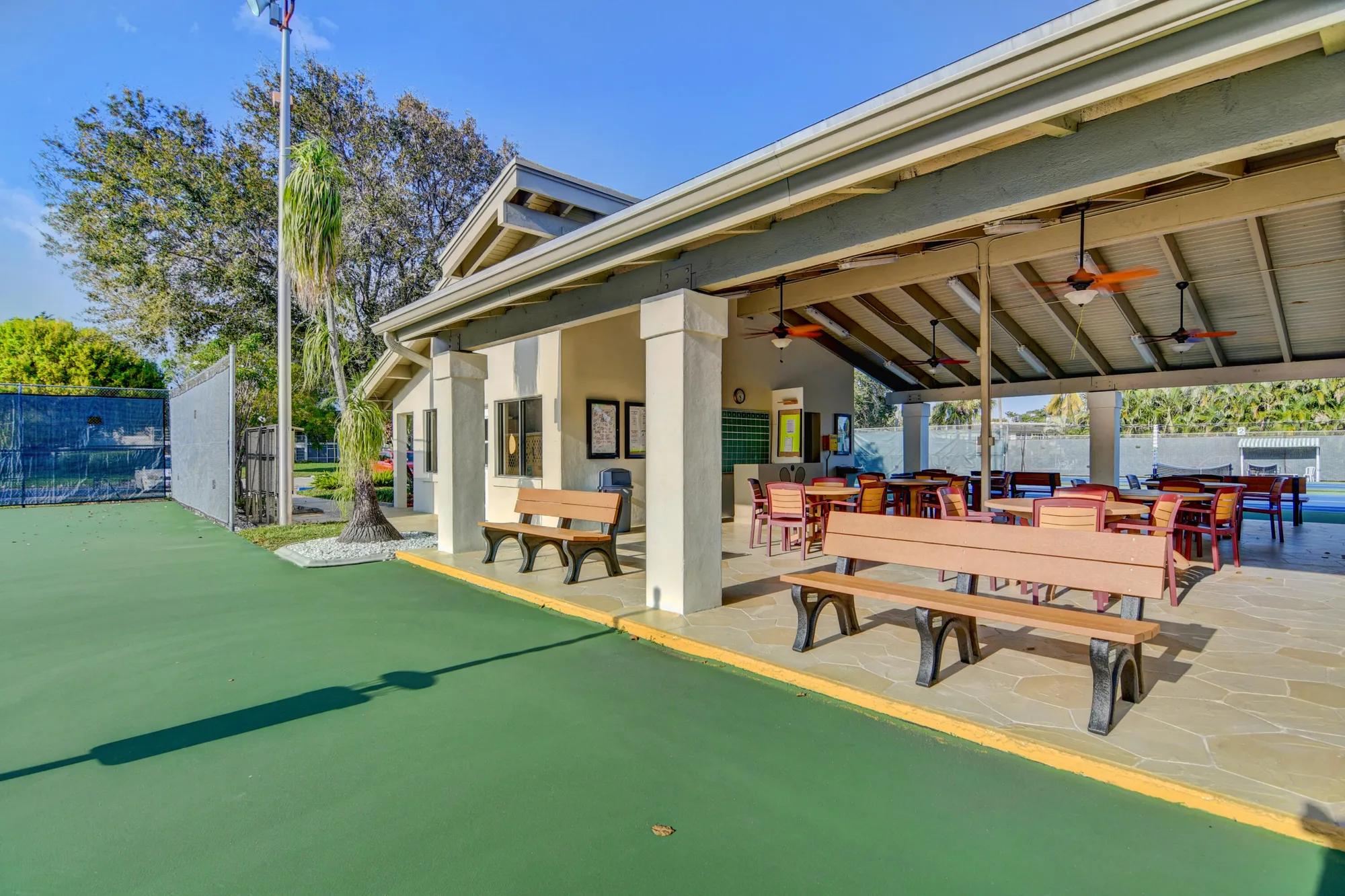 Property Slideshow image 103 of 116 | 2901 victoria cir f2, Coconut Creek, FL, 33066