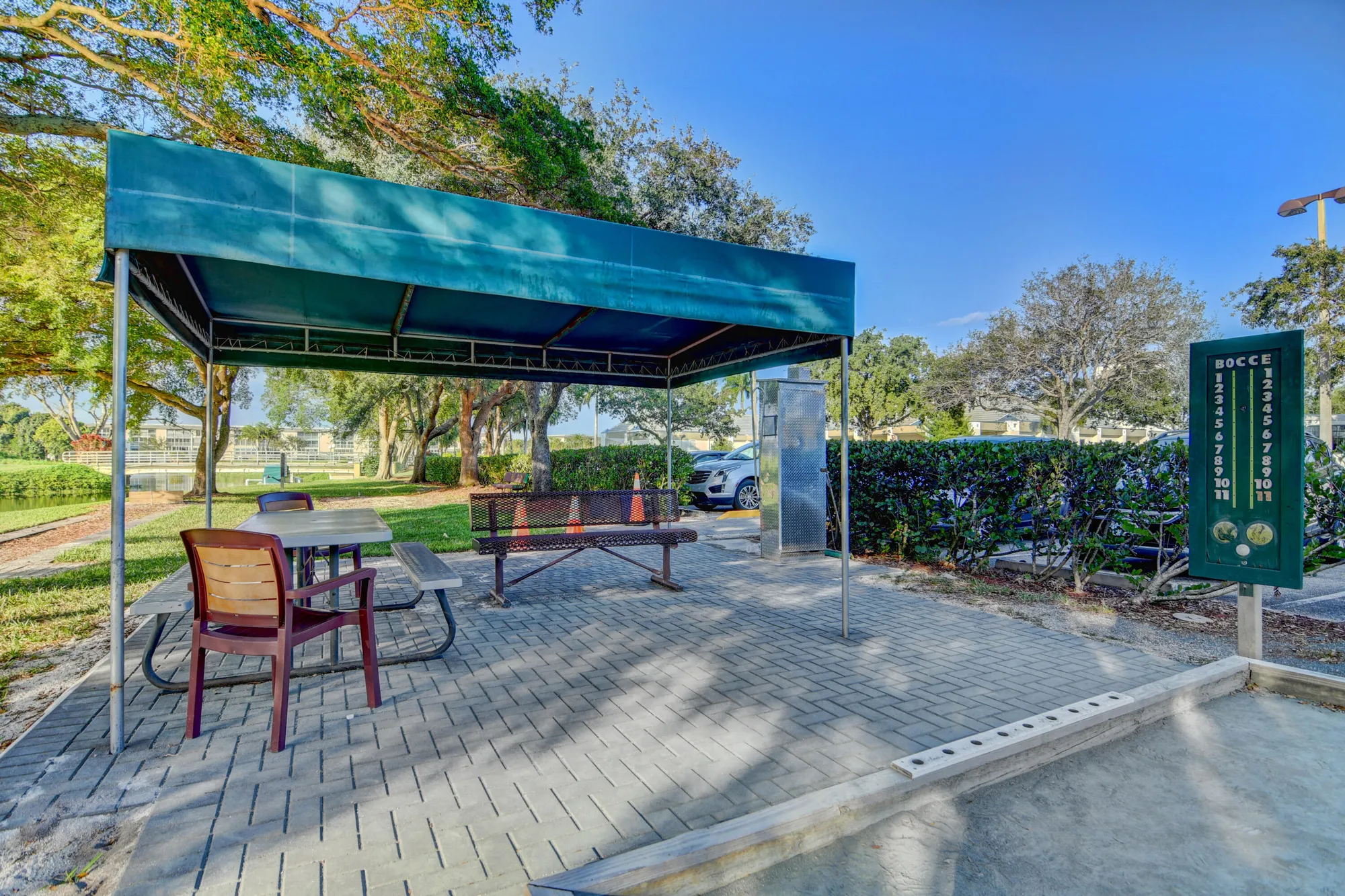 Property Slideshow image 114 of 116 | 2901 victoria cir f2, Coconut Creek, FL, 33066
