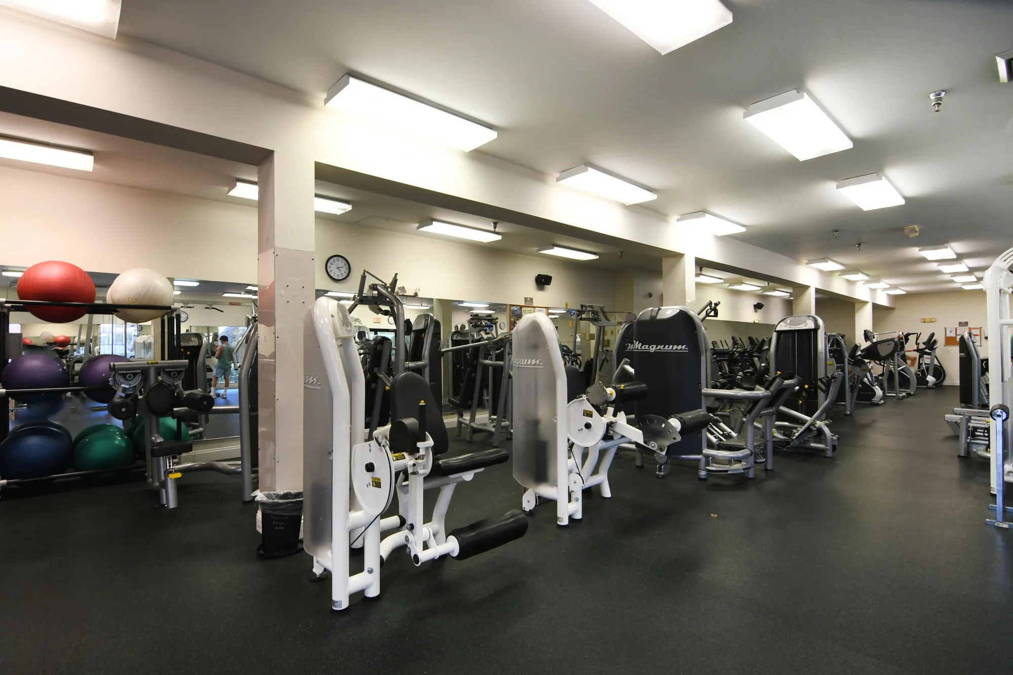 Property Slideshow image 78 of 116 | 2901 victoria cir f2, Coconut Creek, FL, 33066