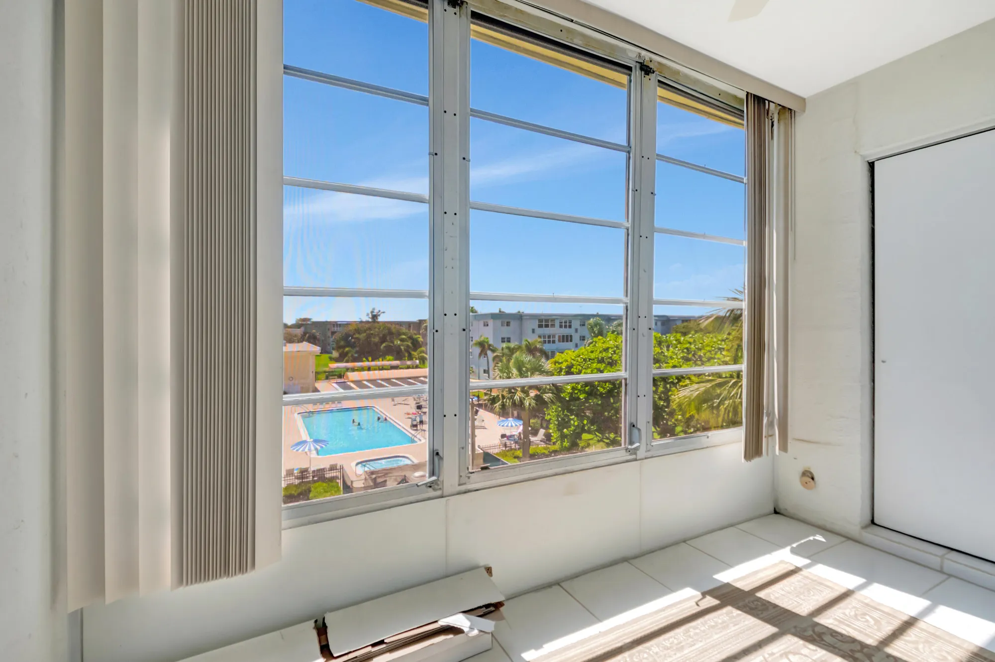 Property Slideshow image 25 of 40 | 2515 ne 1st ct apt 412, Boynton Beach, FL, 33435