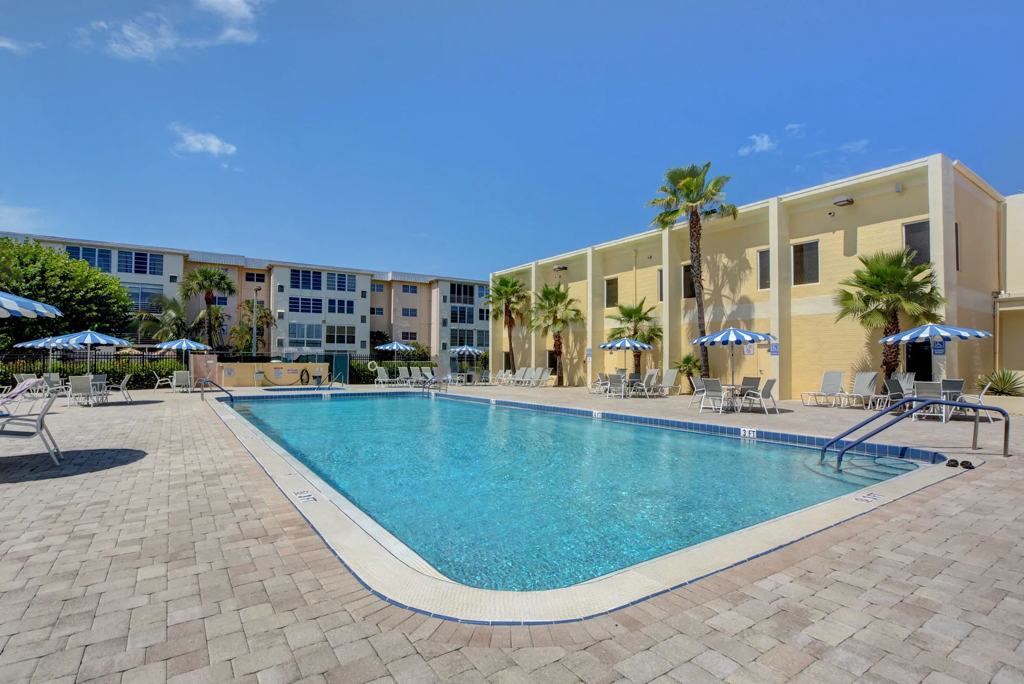 Property Slideshow image 35 of 40 | 2515 ne 1st ct apt 412, Boynton Beach, FL, 33435