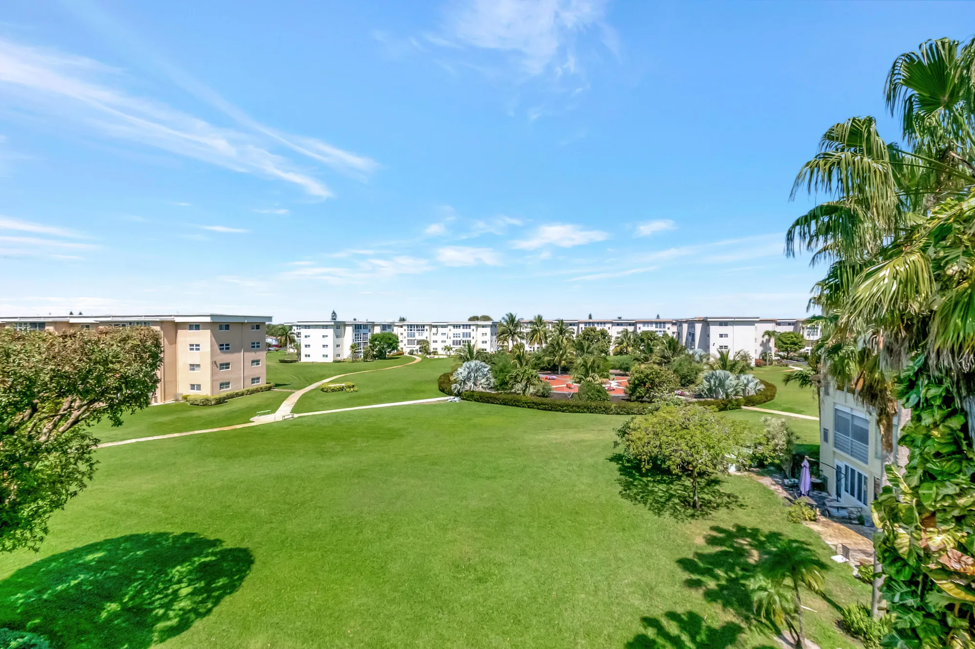 Property Slideshow image 5 of 40 | 2515 ne 1st ct apt 412, Boynton Beach, FL, 33435