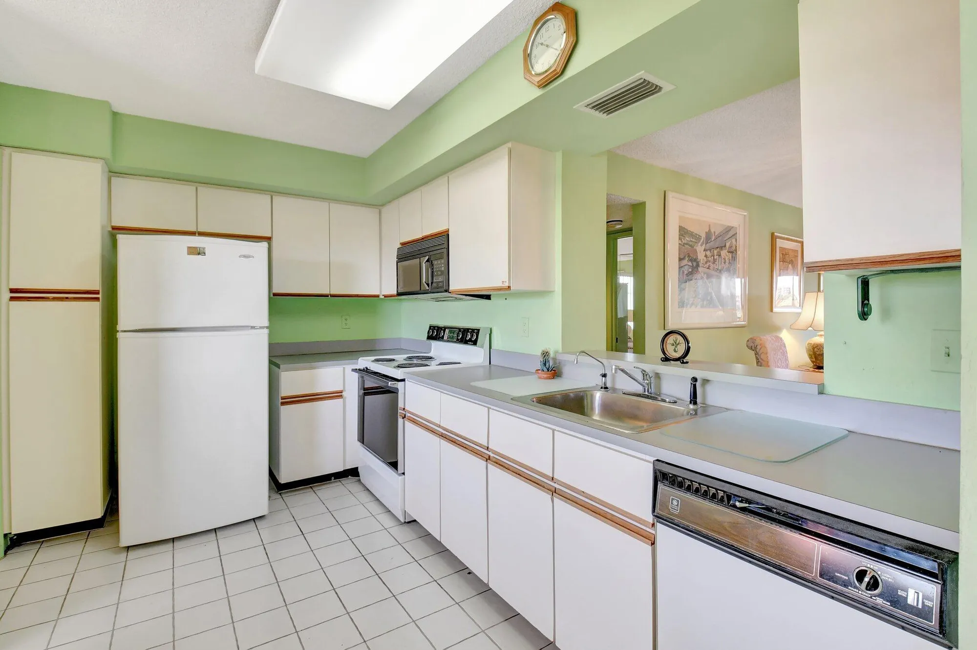 Property Slideshow image 9 of 74 | 7380 s oriole blvd 601, Delray Beach, FL, 33446