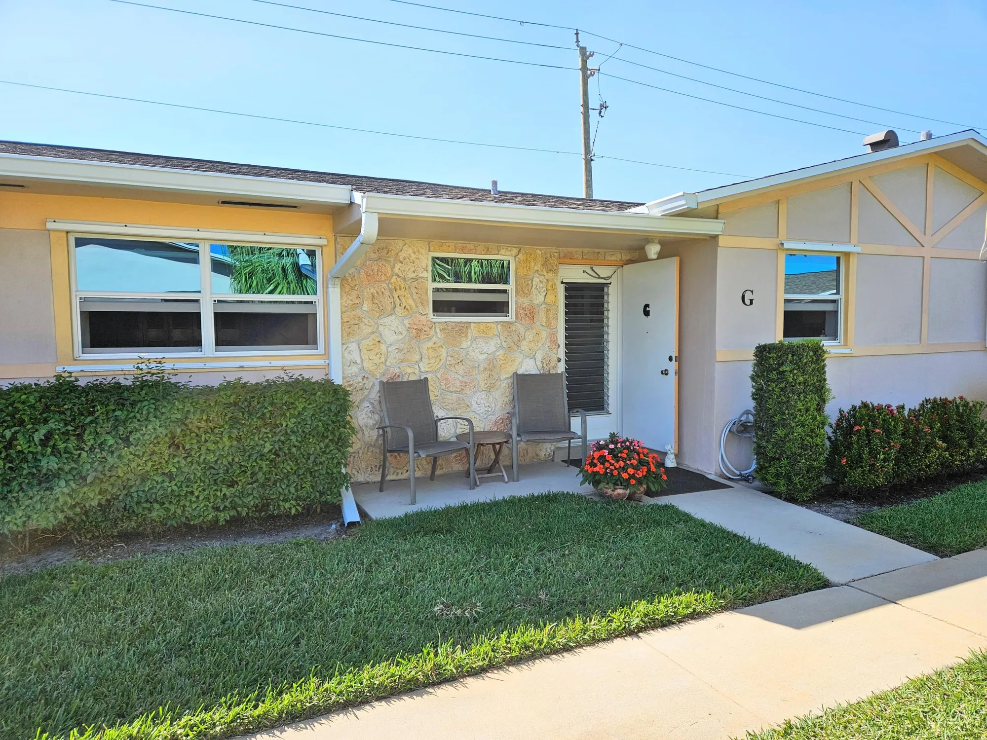Property Slideshow image 1 of 42 | 2677 dudley dr w g, West Palm Beach, FL, 33415