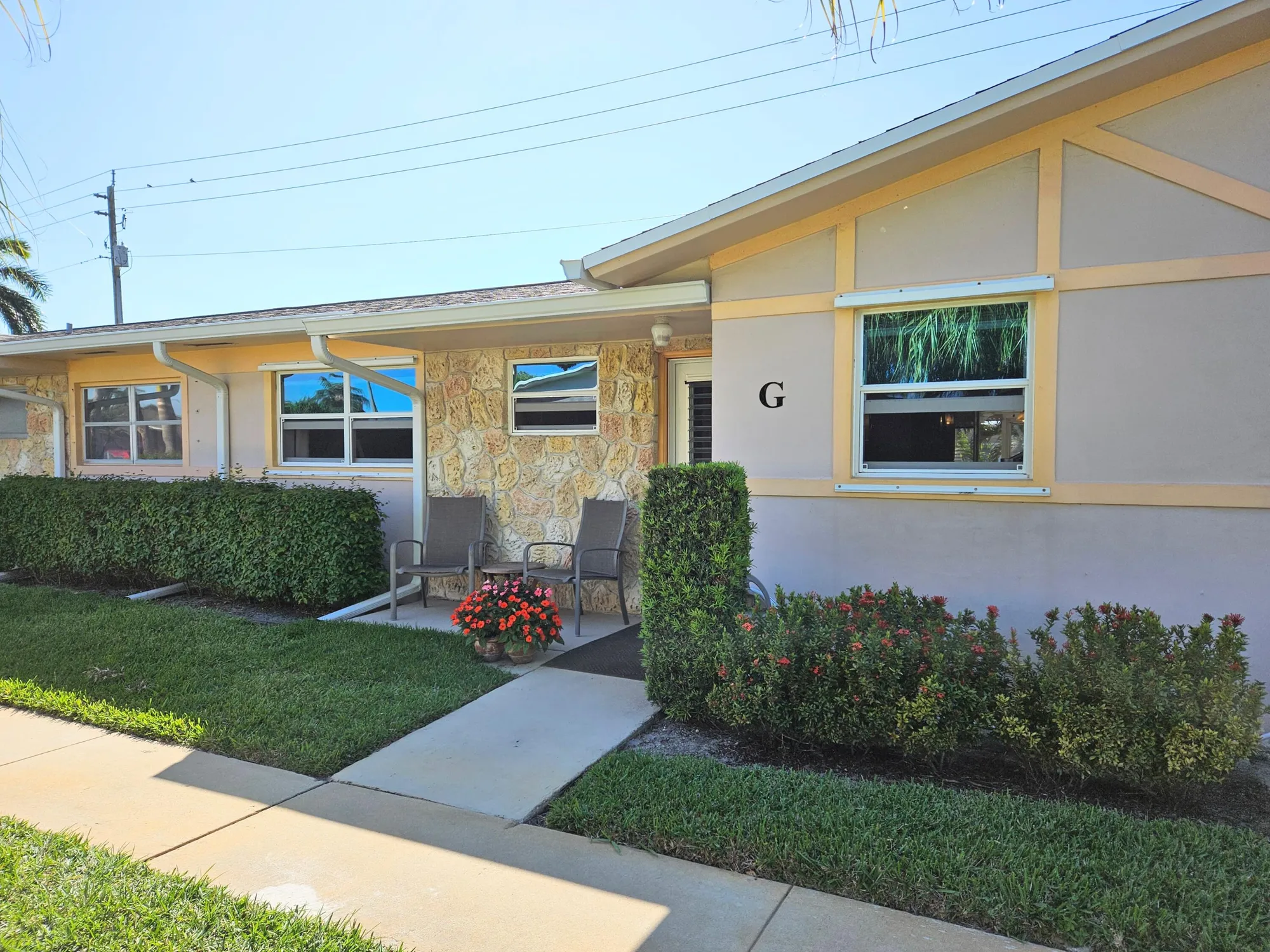 Property Slideshow image 2 of 42 | 2677 dudley dr w g, West Palm Beach, FL, 33415