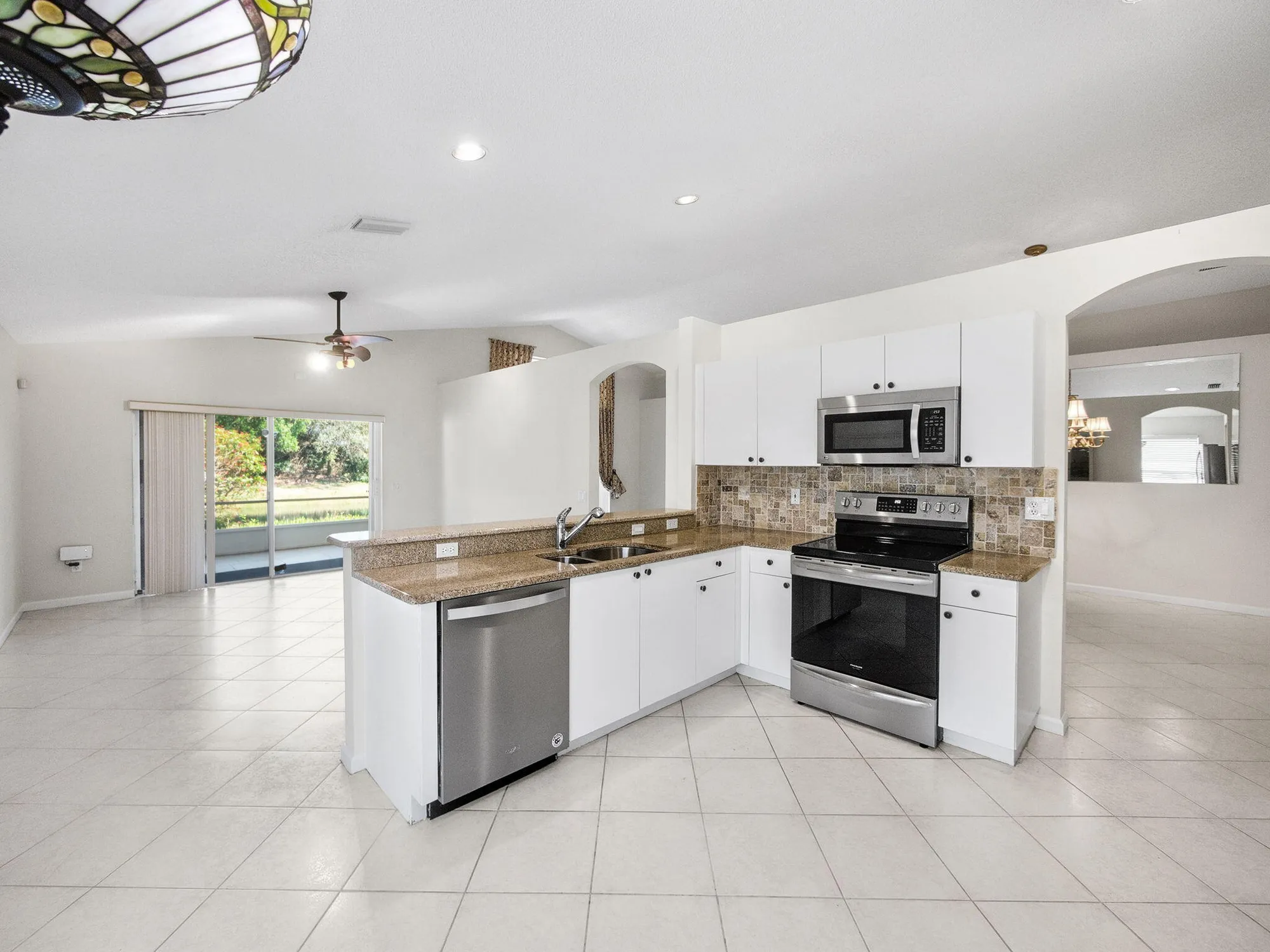 Property Slideshow image 10 of 42 | 7569 las cruces ct, Boynton Beach, FL, 33437