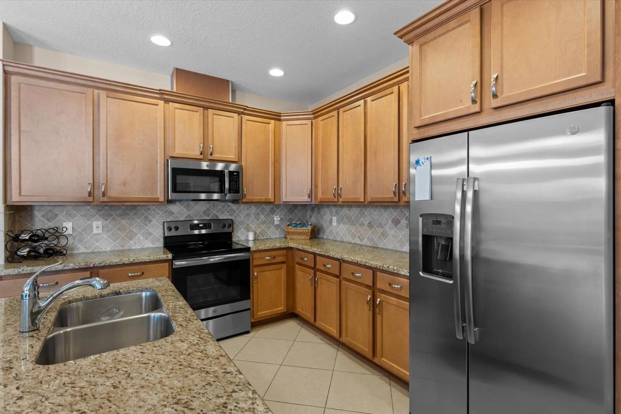 Property Slideshow image 13 of 38 | 12802 sw lake fern cir, Port Saint Lucie, FL, 34987